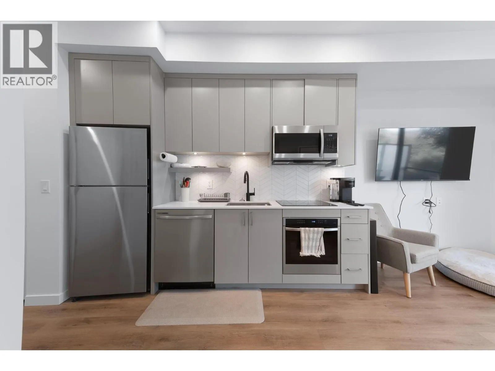 1274 Devonshire Avenue Unit# 306