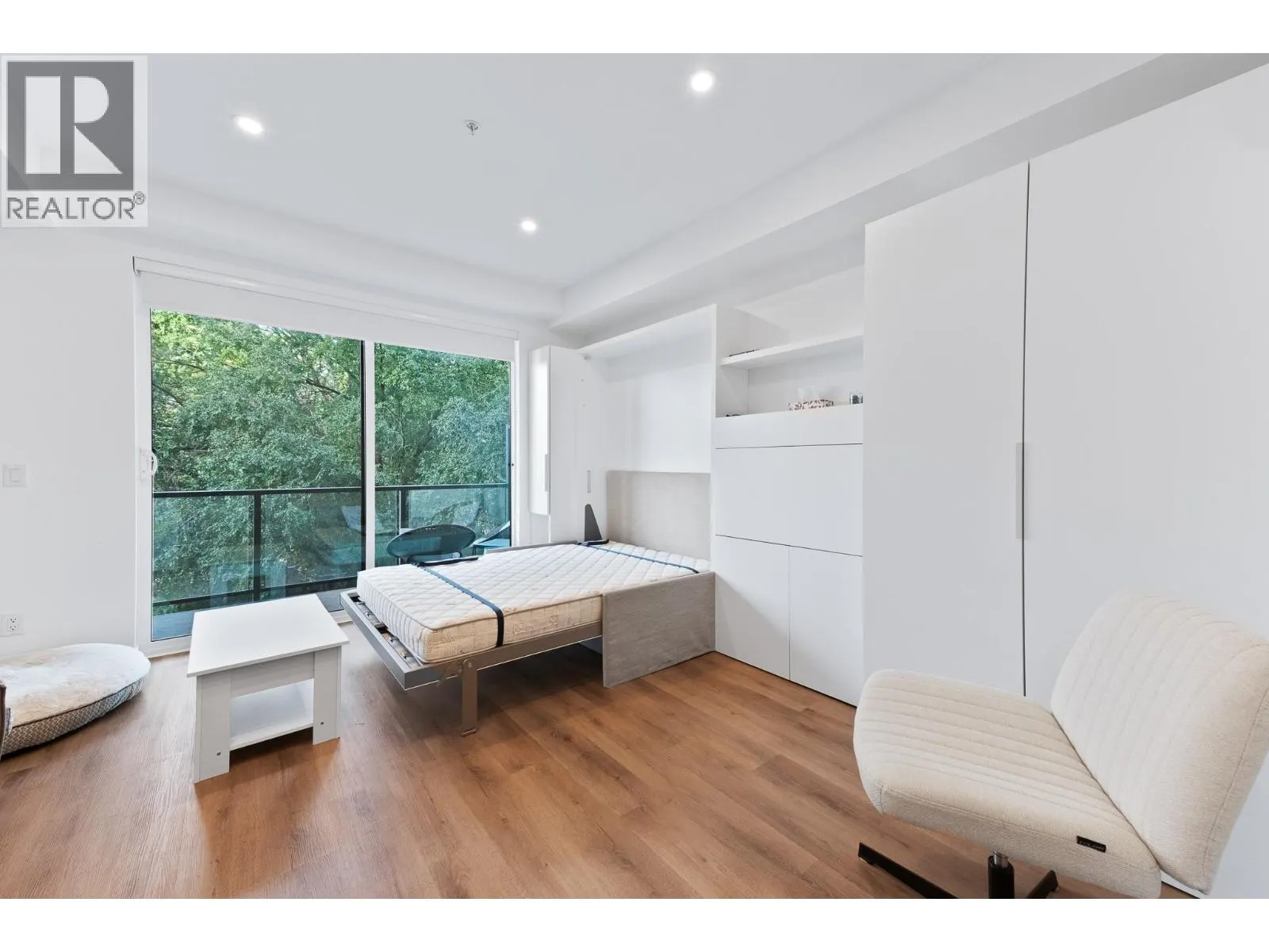 1274 Devonshire Avenue Unit# 306