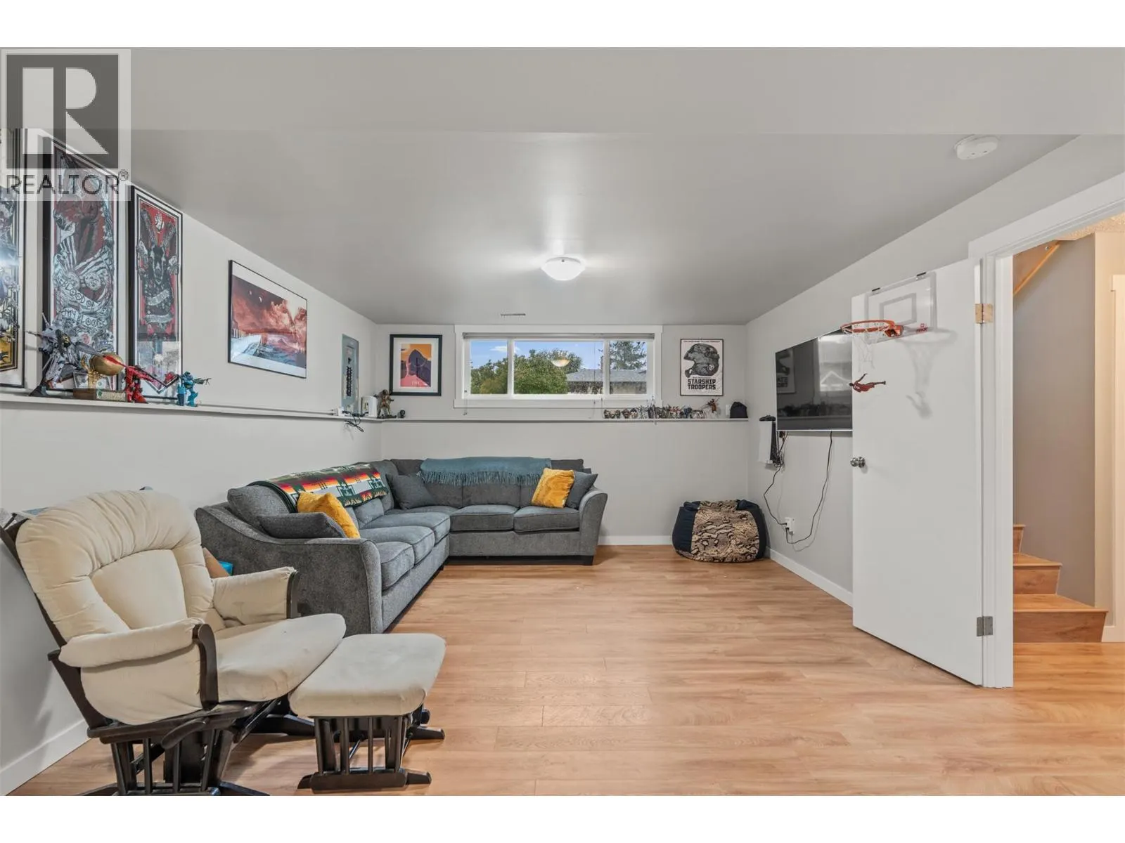 5628 South Vernon Drive