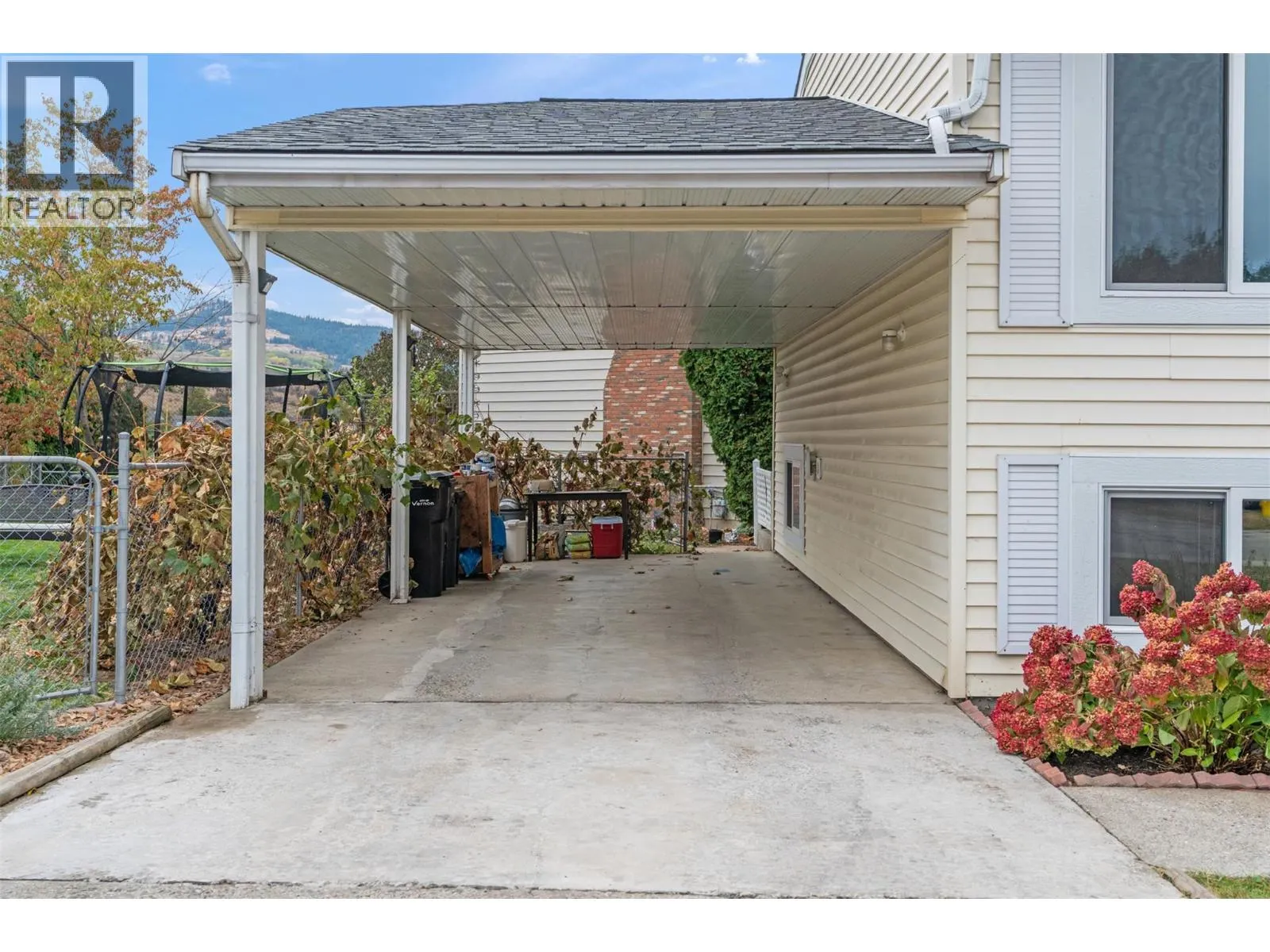 5628 South Vernon Drive