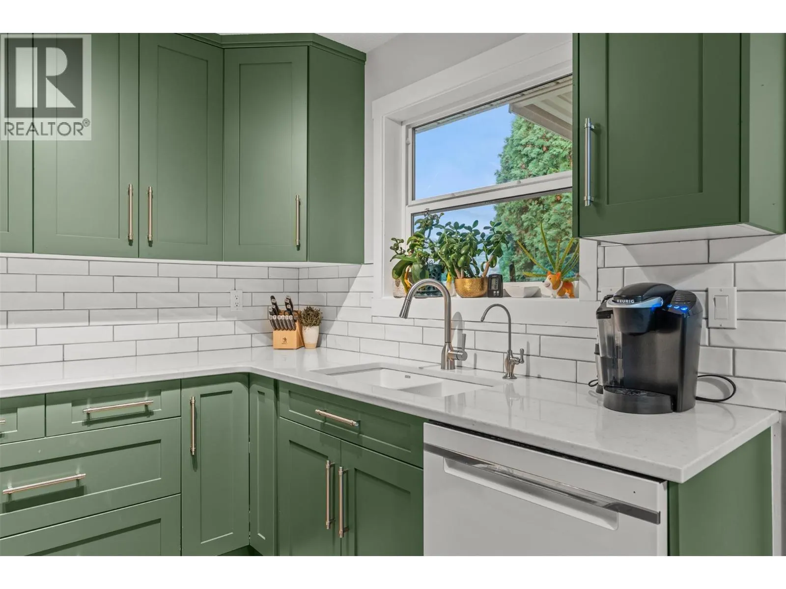 5628 South Vernon Drive