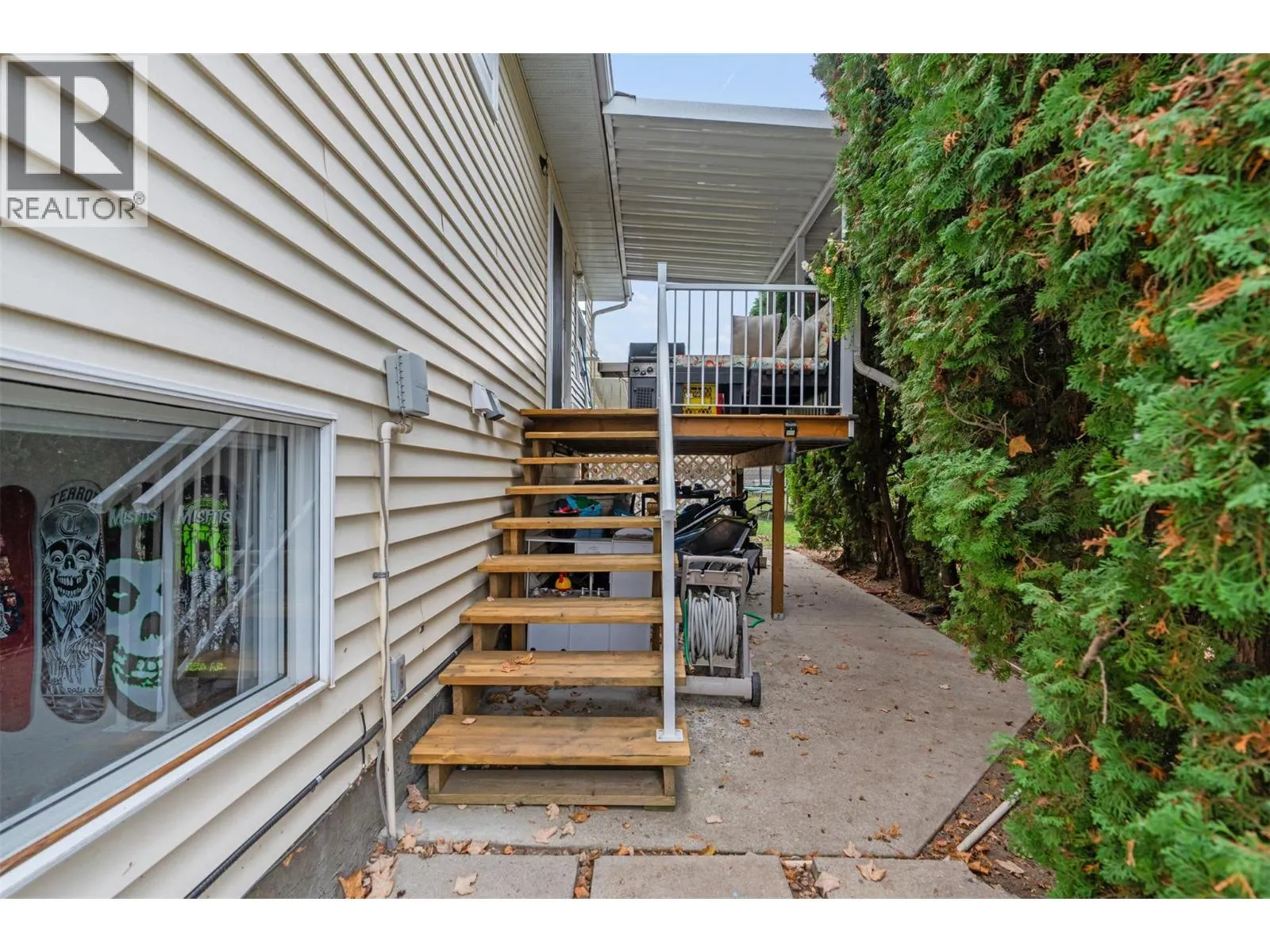 5628 South Vernon Drive