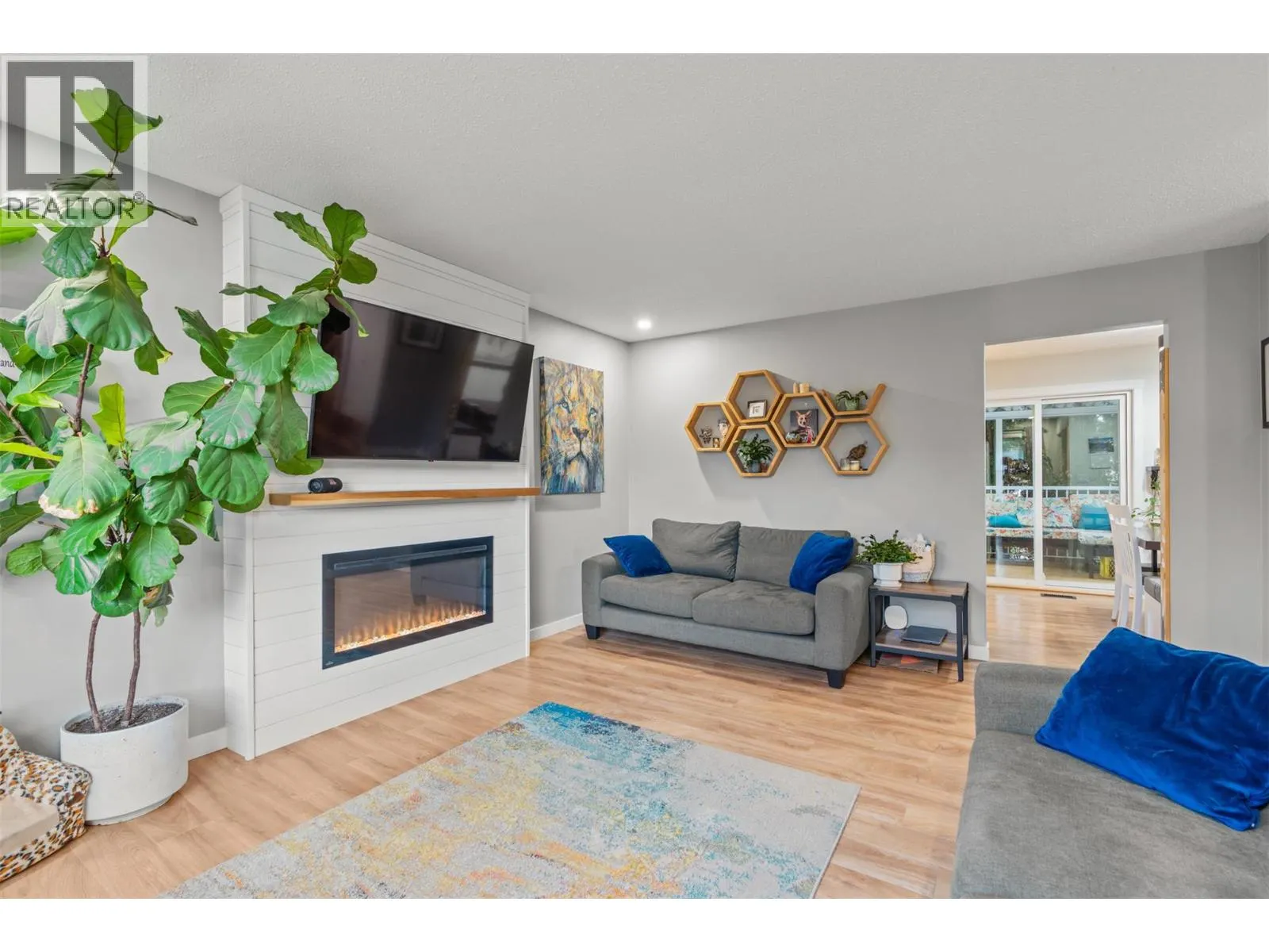 5628 South Vernon Drive