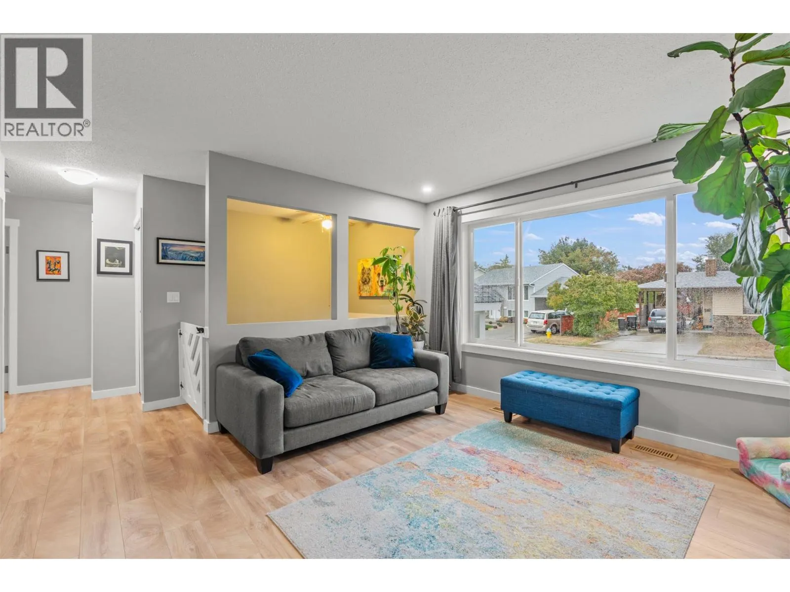 5628 South Vernon Drive