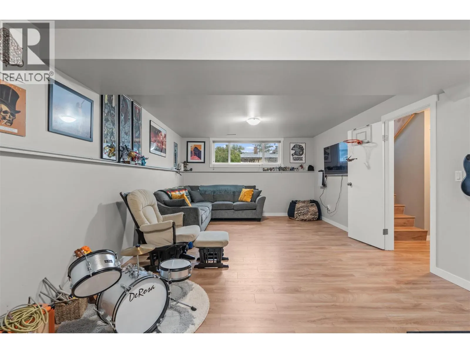 5628 South Vernon Drive