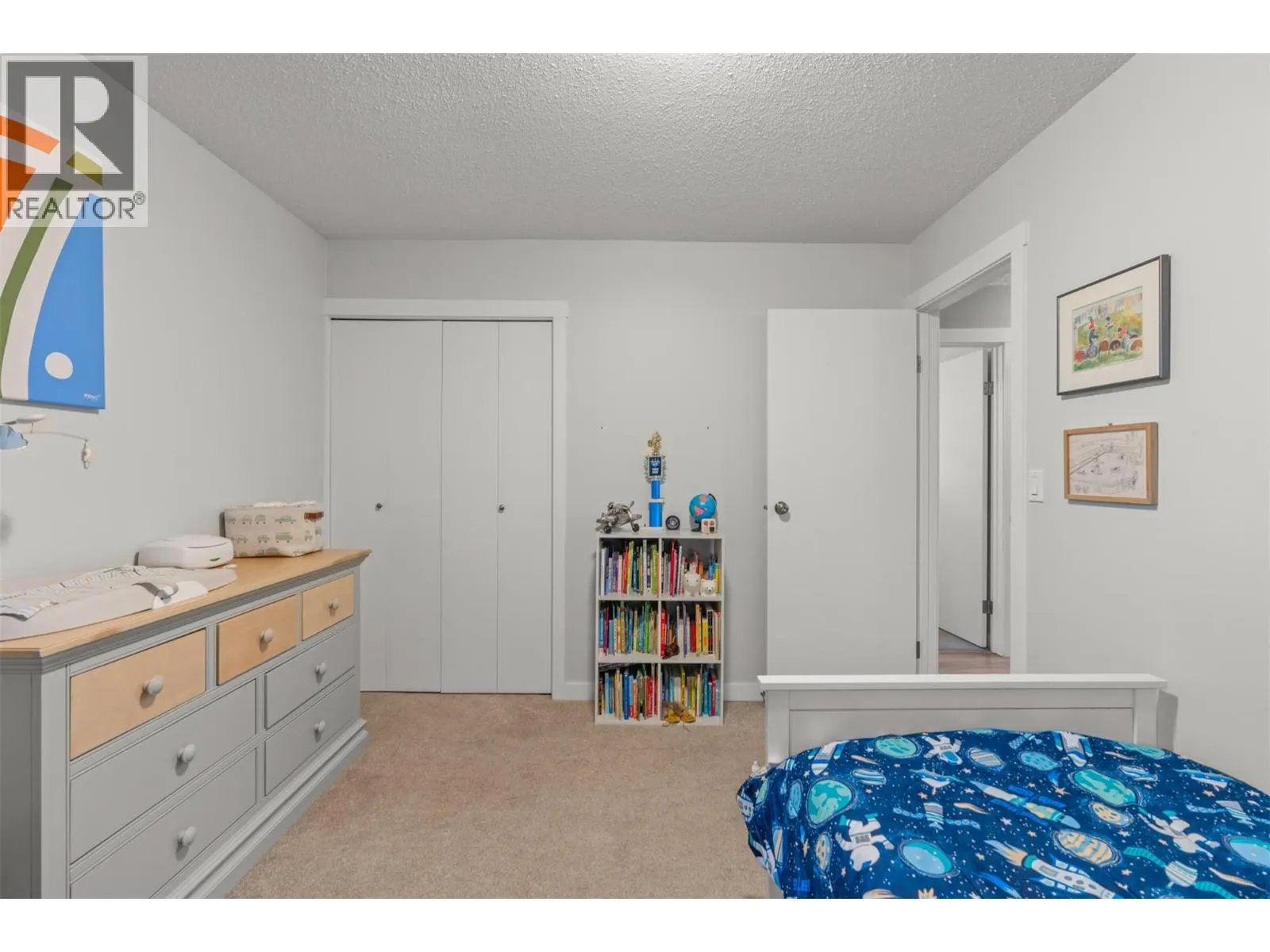 5628 South Vernon Drive