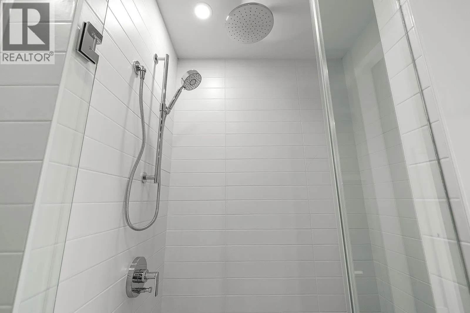 3409 Lakeshore Road Unit# 509