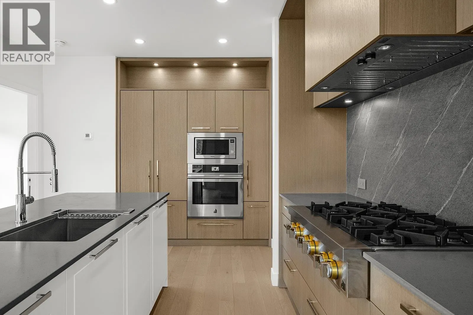 3409 Lakeshore Road Unit# 509