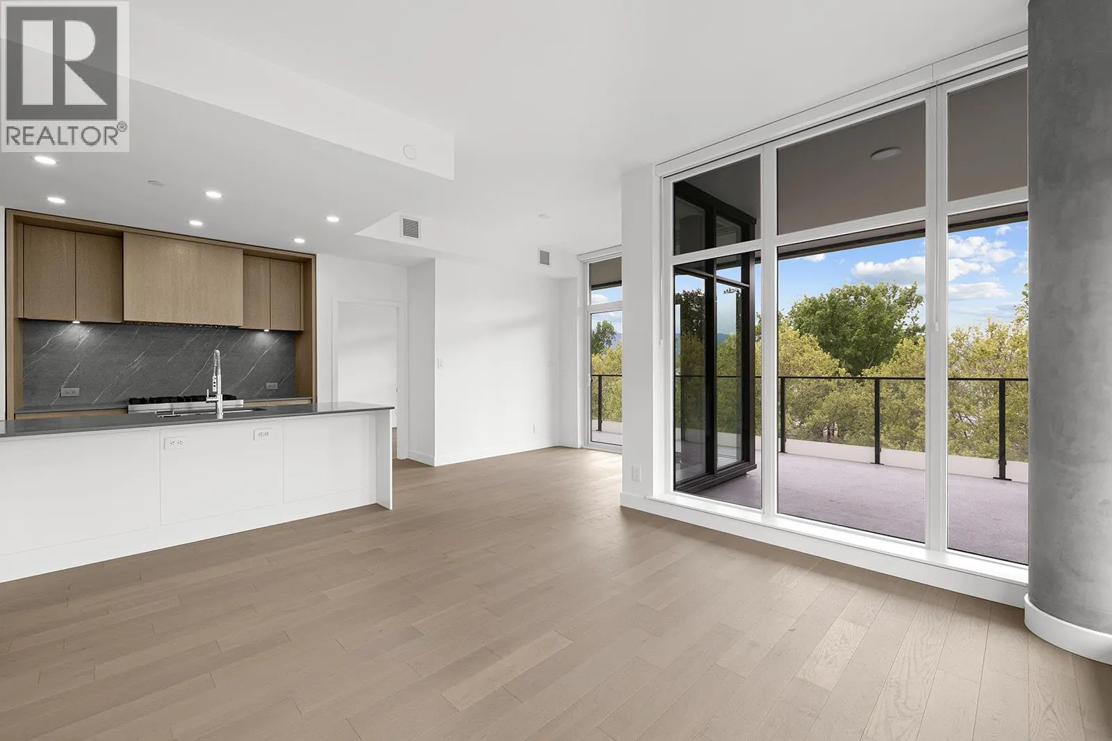 3409 Lakeshore Road Unit# 509