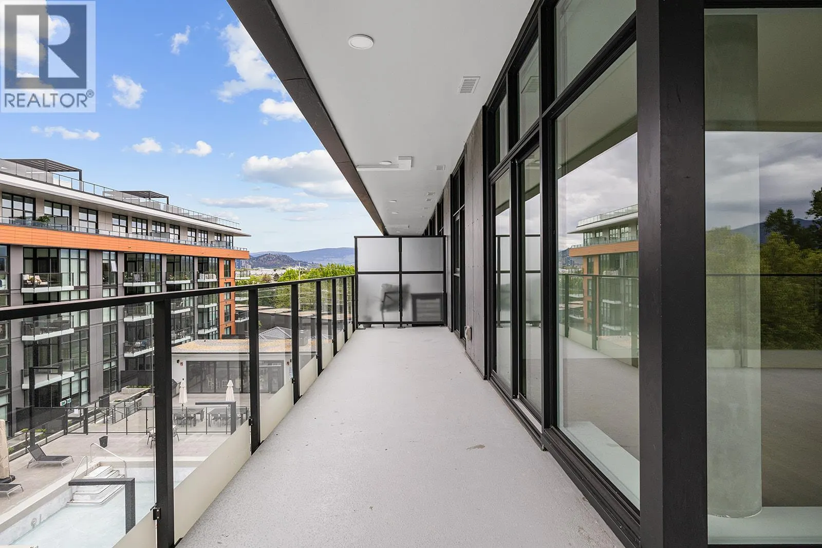 3409 Lakeshore Road Unit# 509