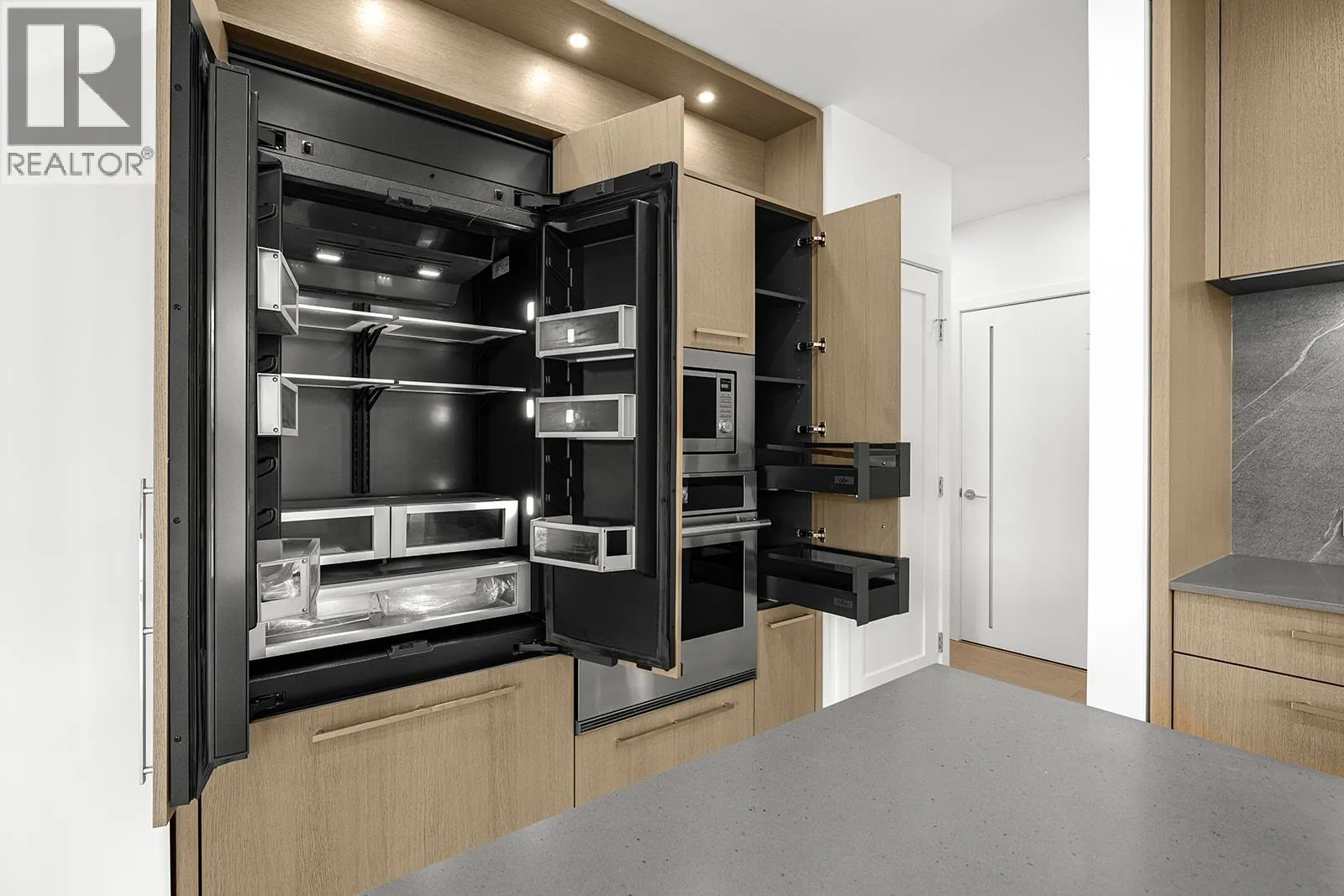 3409 Lakeshore Road Unit# 509