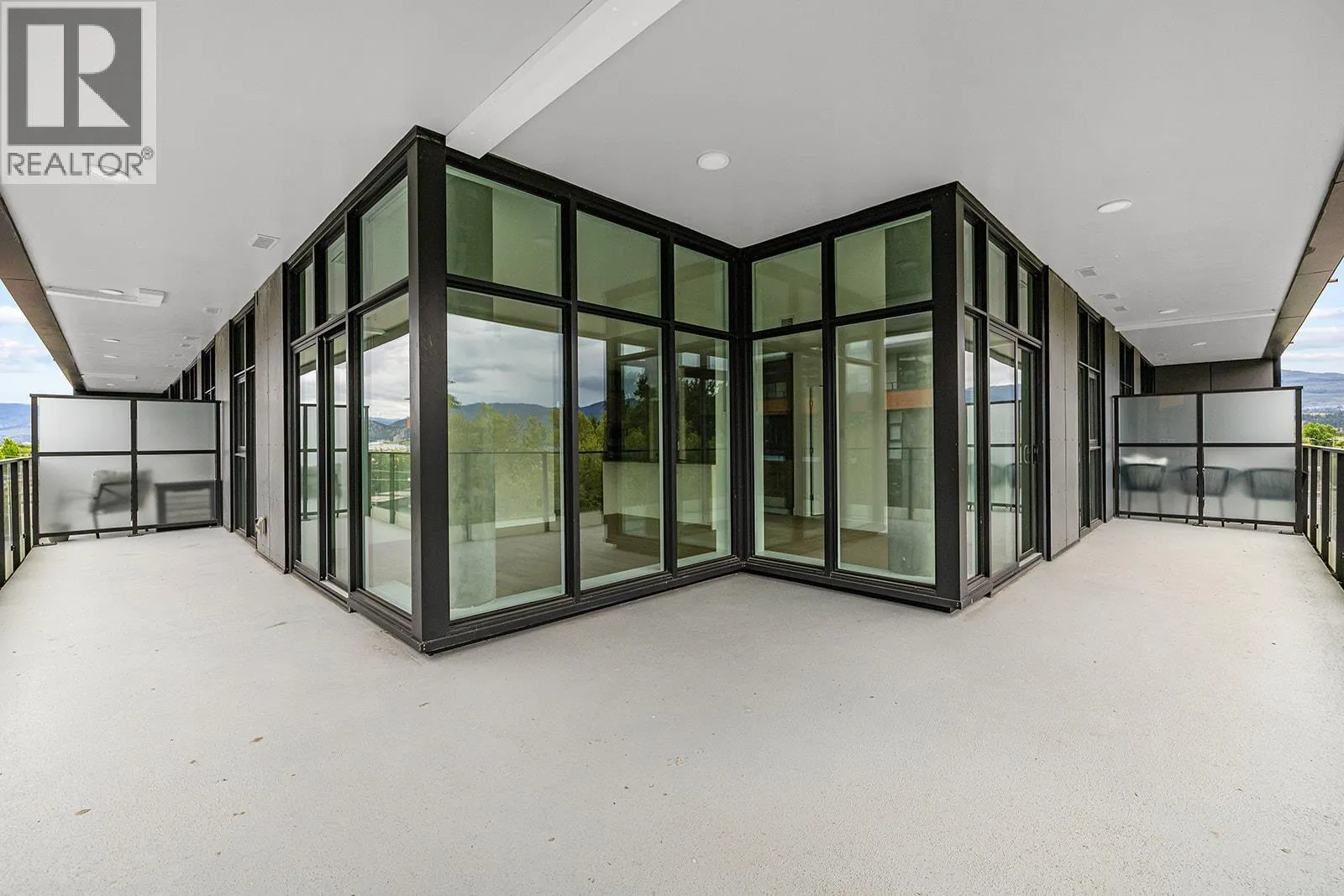 3409 Lakeshore Road Unit# 509