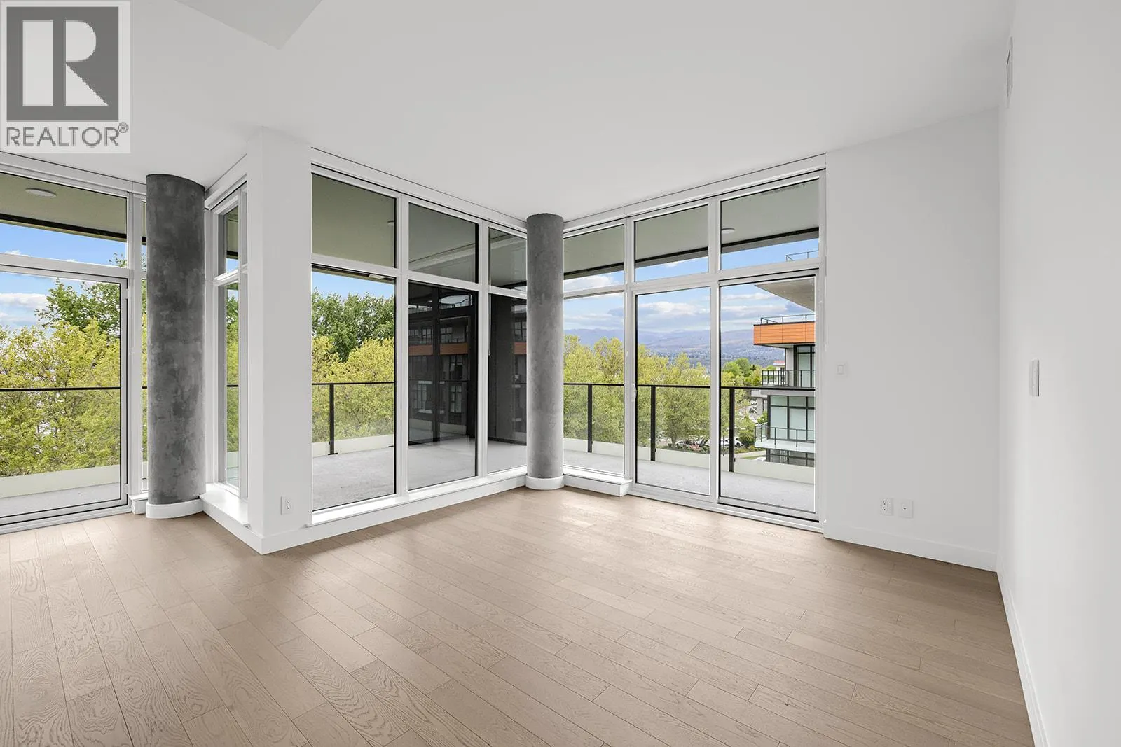 3409 Lakeshore Road Unit# 509