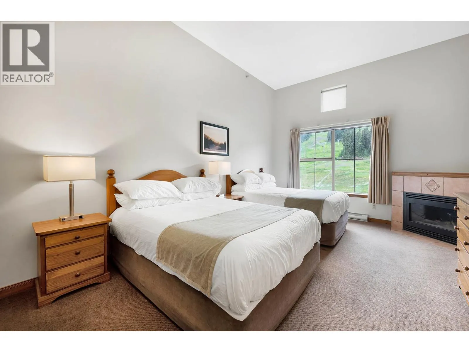 3160 CREEKSIDE Way Unit# 412