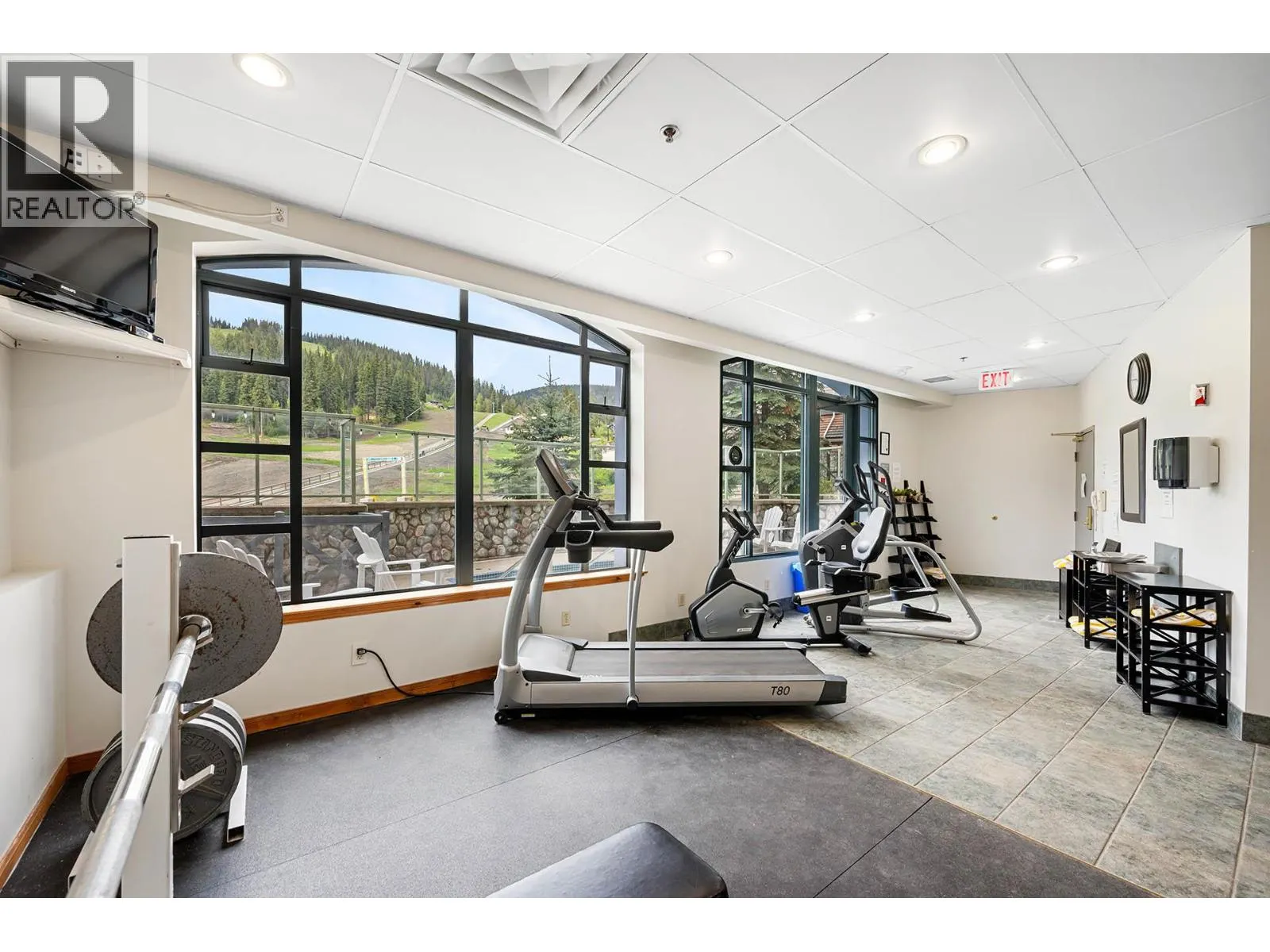 3160 CREEKSIDE Way Unit# 412