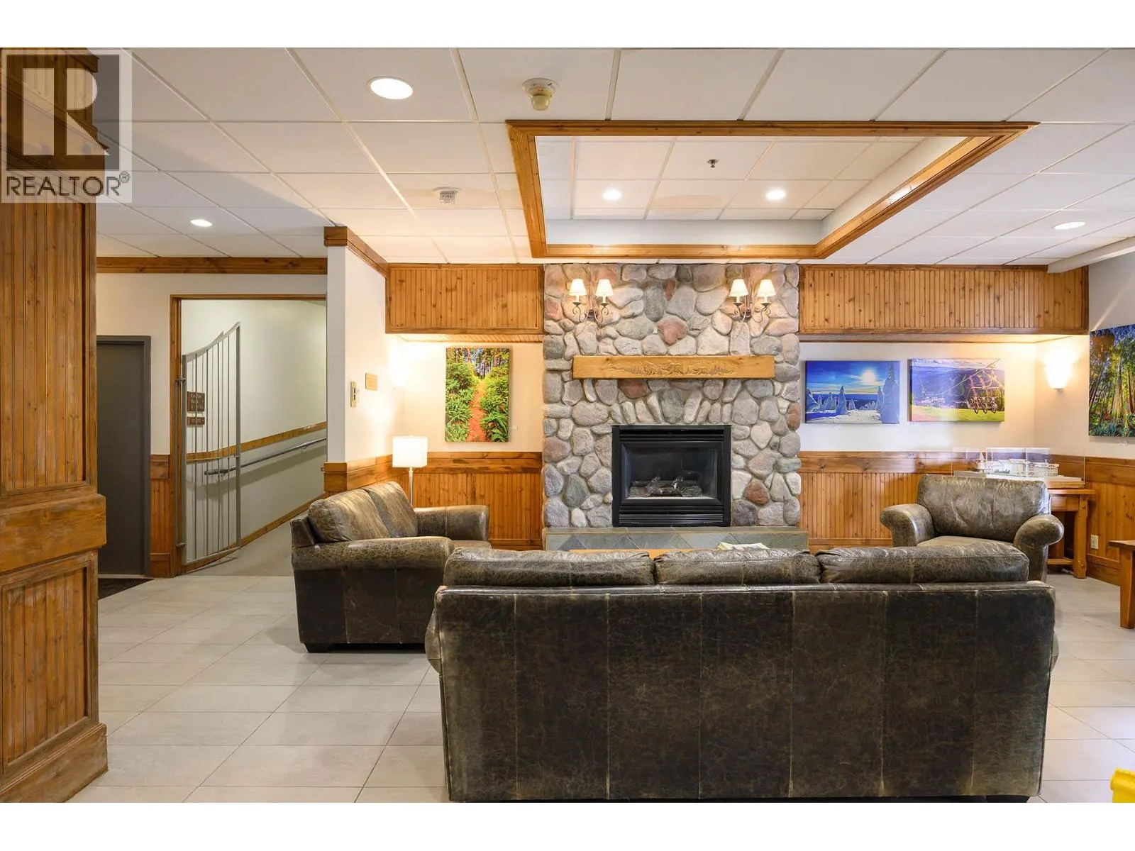 3160 CREEKSIDE Way Unit# 412