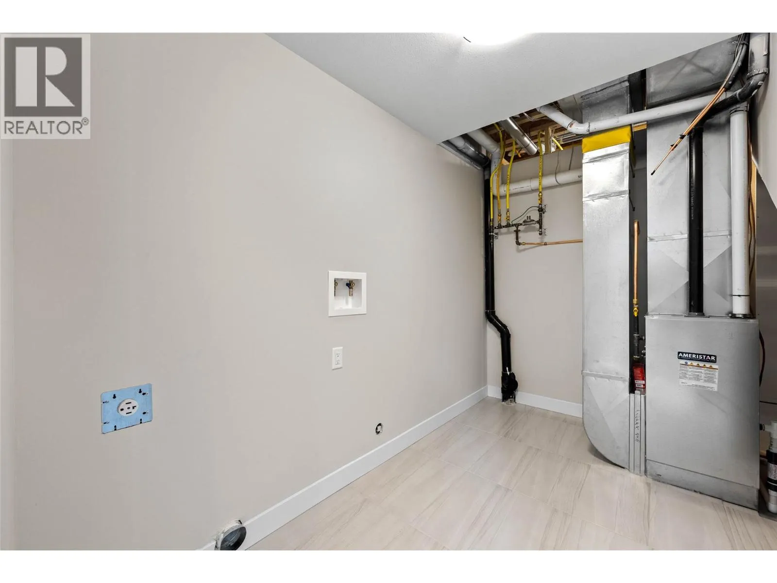 2045 STAGECOACH Drive Unit# 121