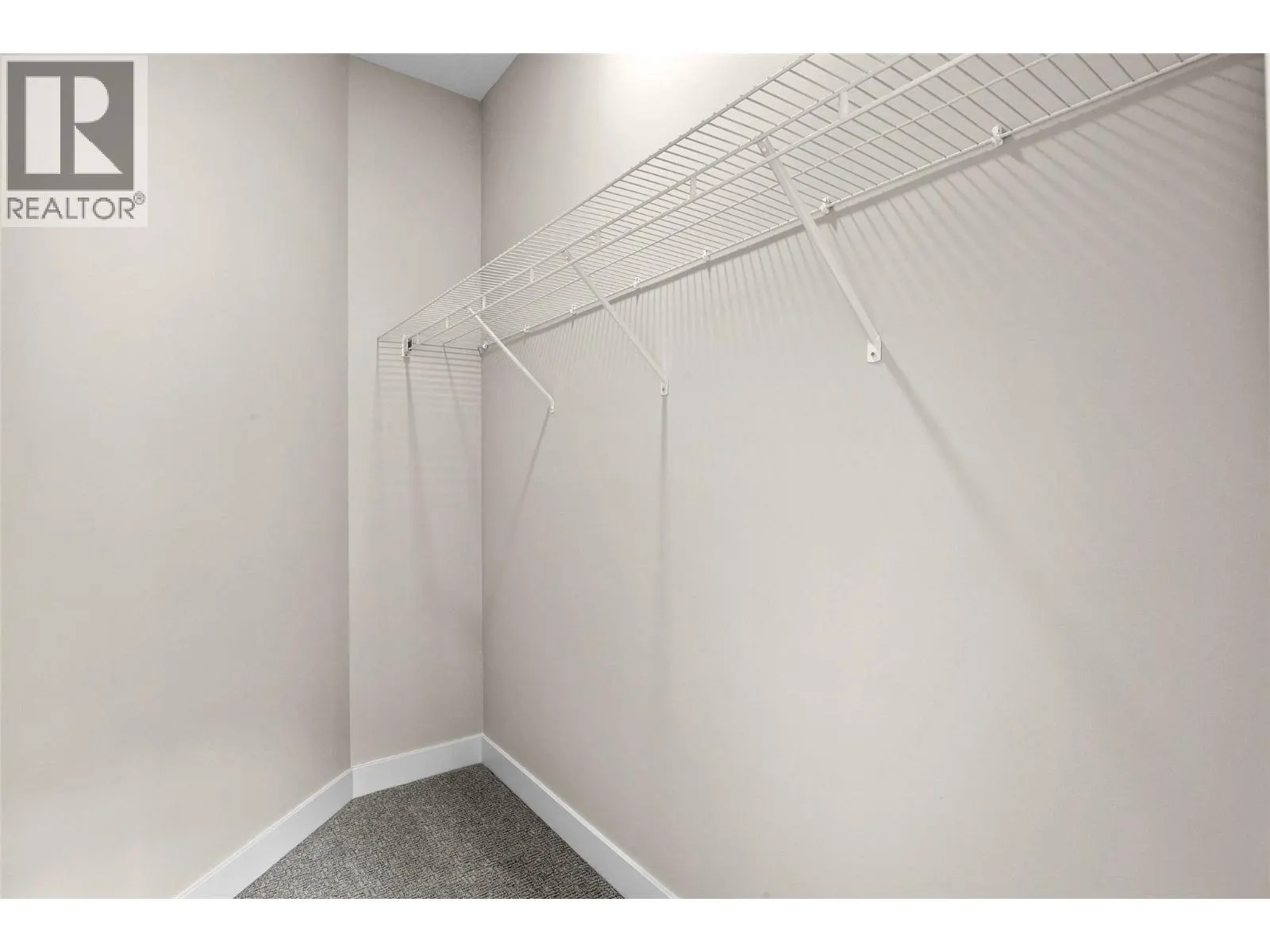 2045 STAGECOACH Drive Unit# 121