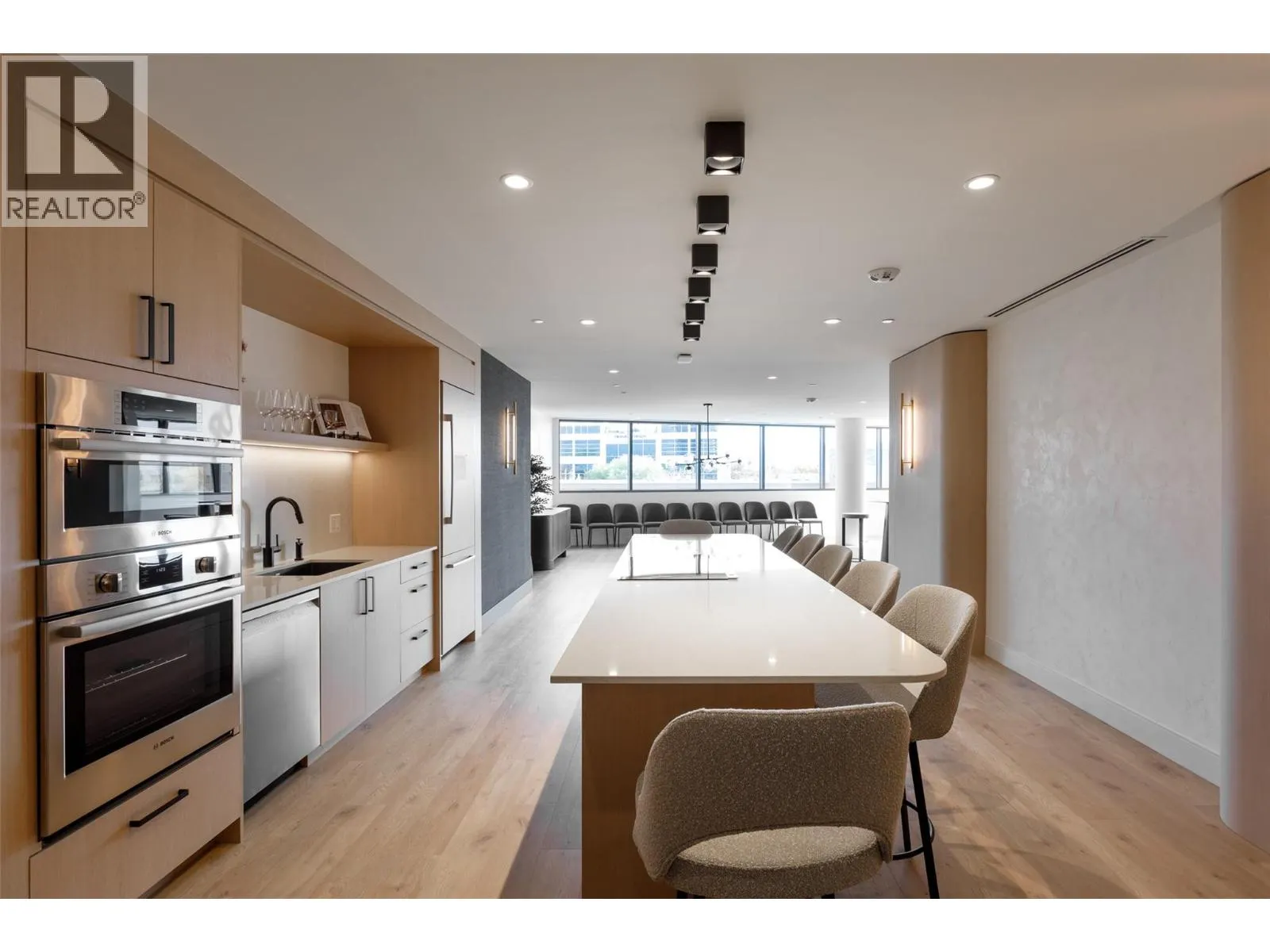 3340 Lakeshore Road Unit# 511