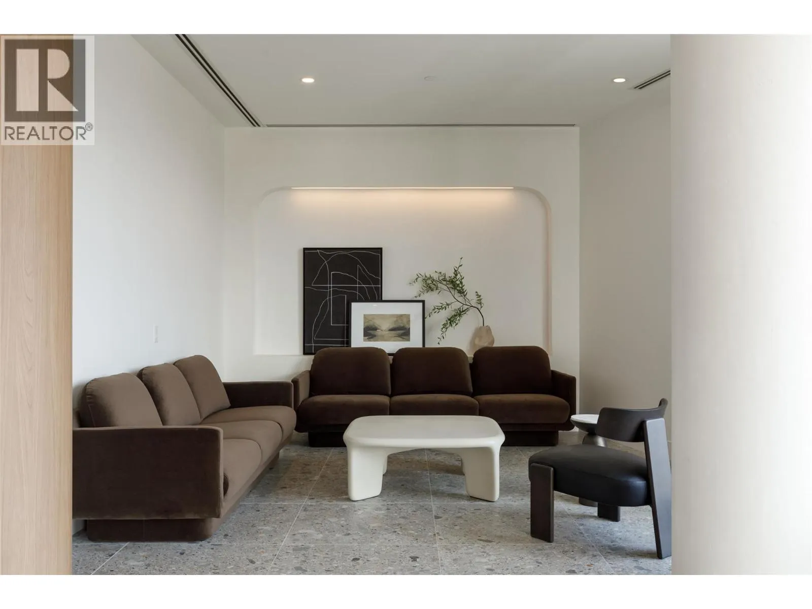 3340 Lakeshore Road Unit# 511