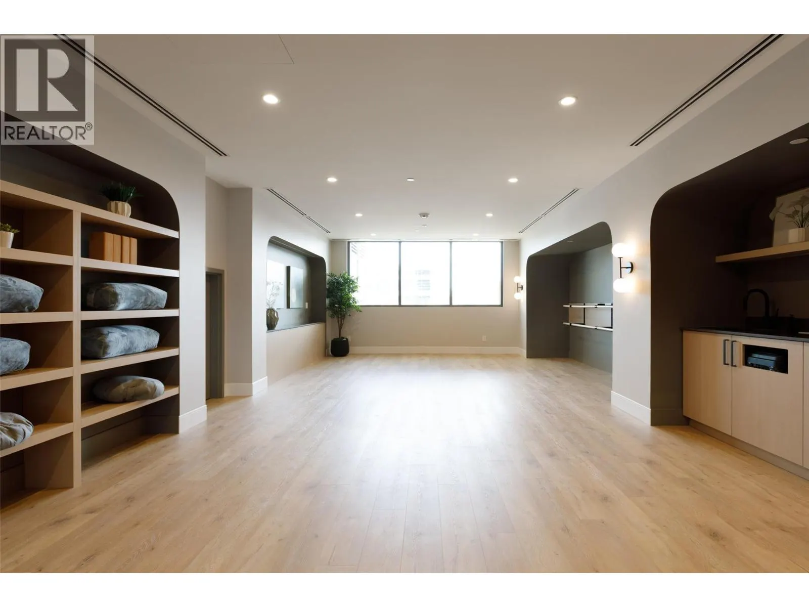 3340 Lakeshore Road Unit# 511