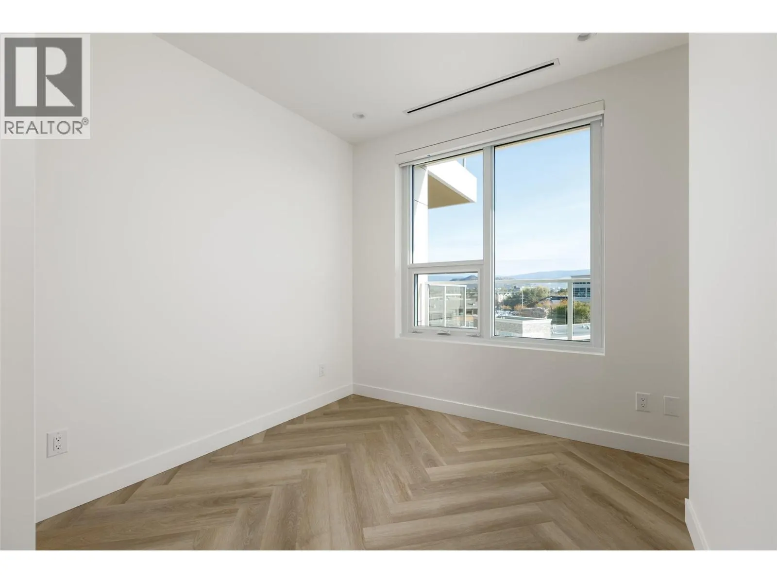 3340 Lakeshore Road Unit# 511