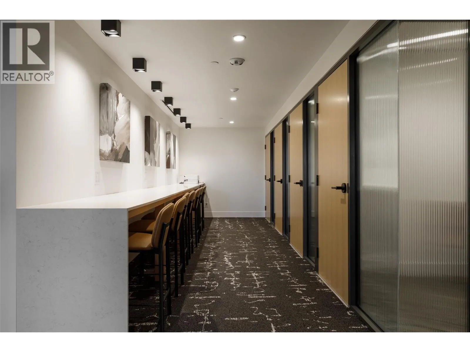 3340 Lakeshore Road Unit# 511