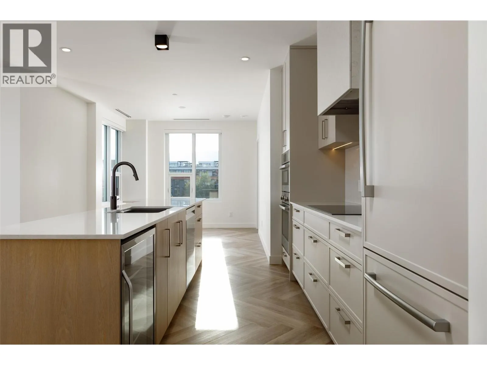 3340 Lakeshore Road Unit# 511