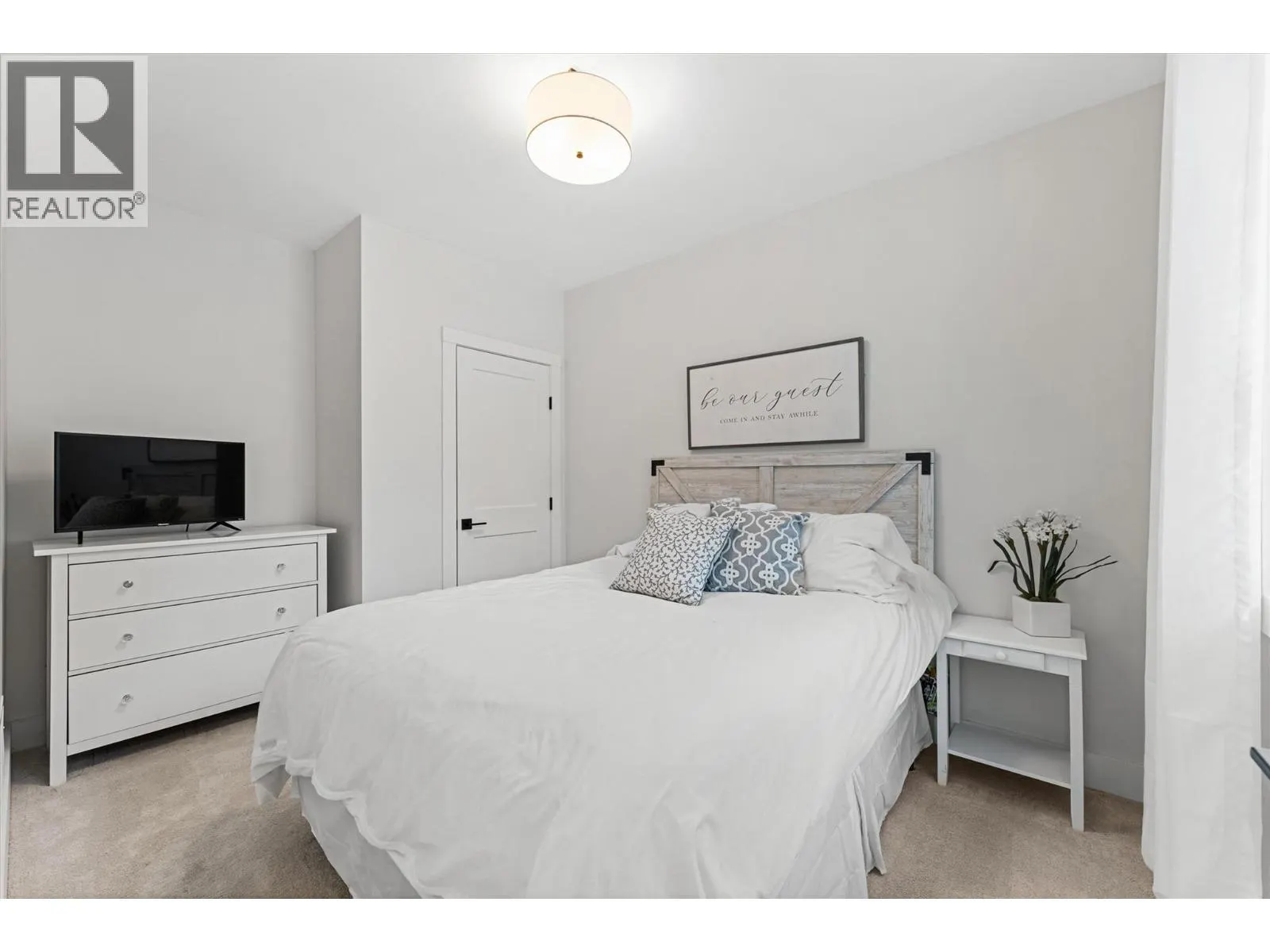 1180 Mission Ridge Road