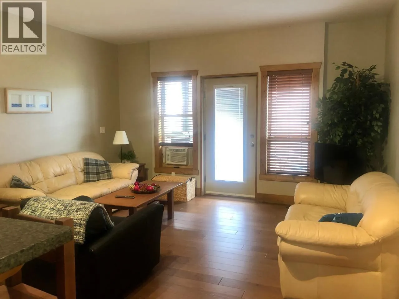 5401 Lakeshore Drive Unit# 213