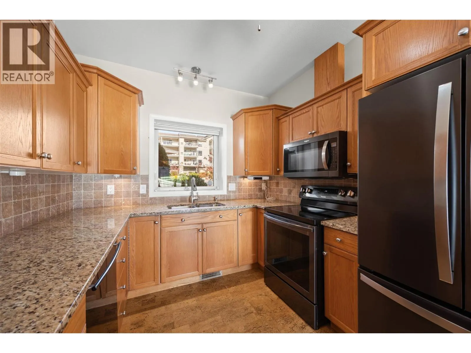 2100 Boucherie Road Unit# 28