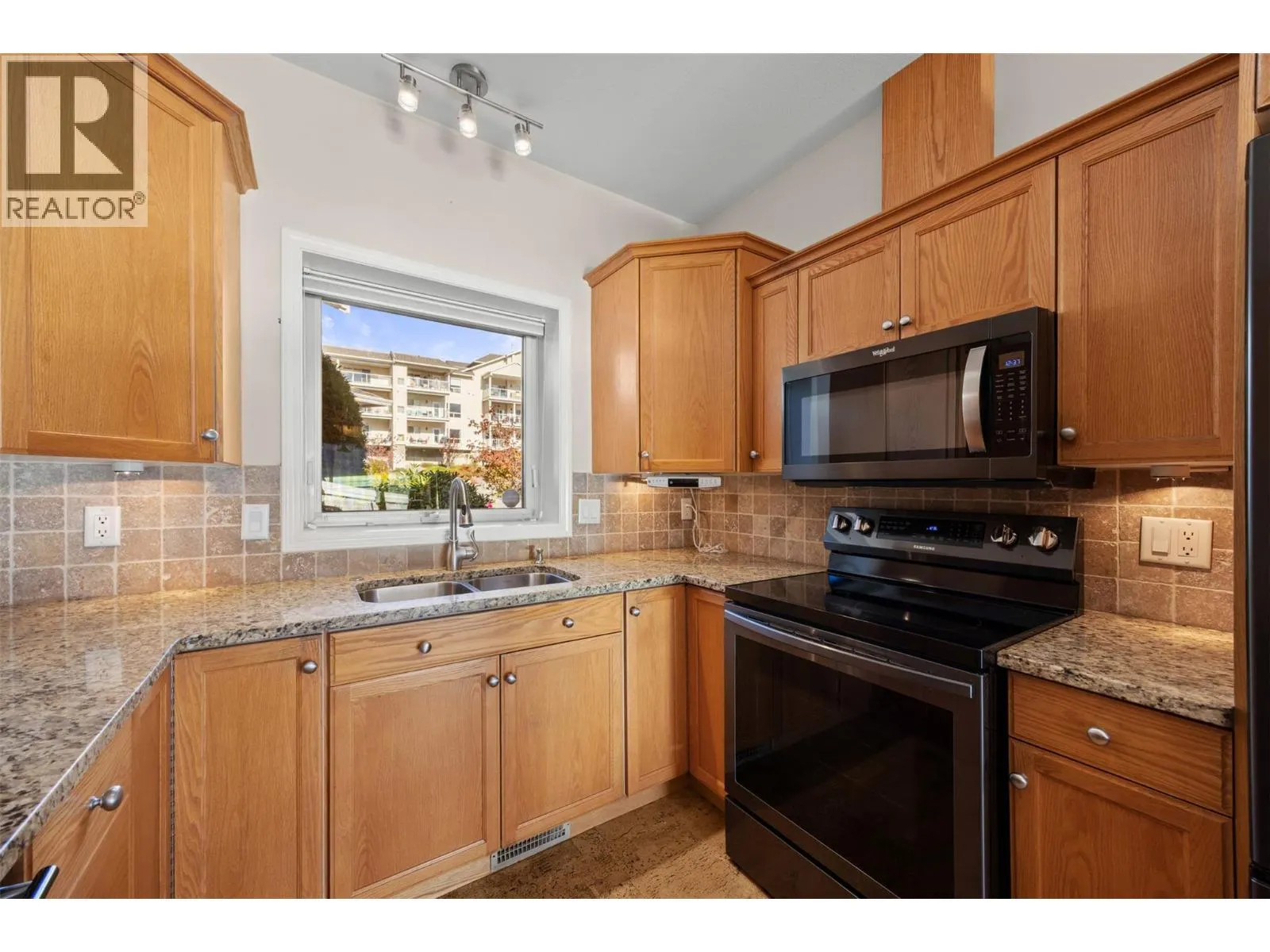 2100 Boucherie Road Unit# 28