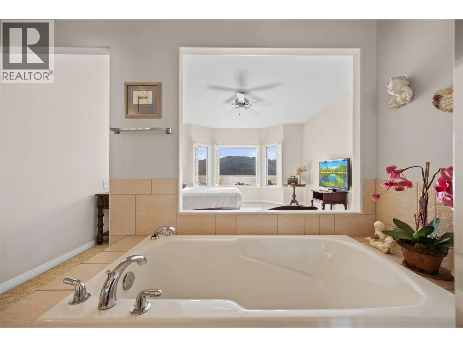 2100 Boucherie Road Unit# 28