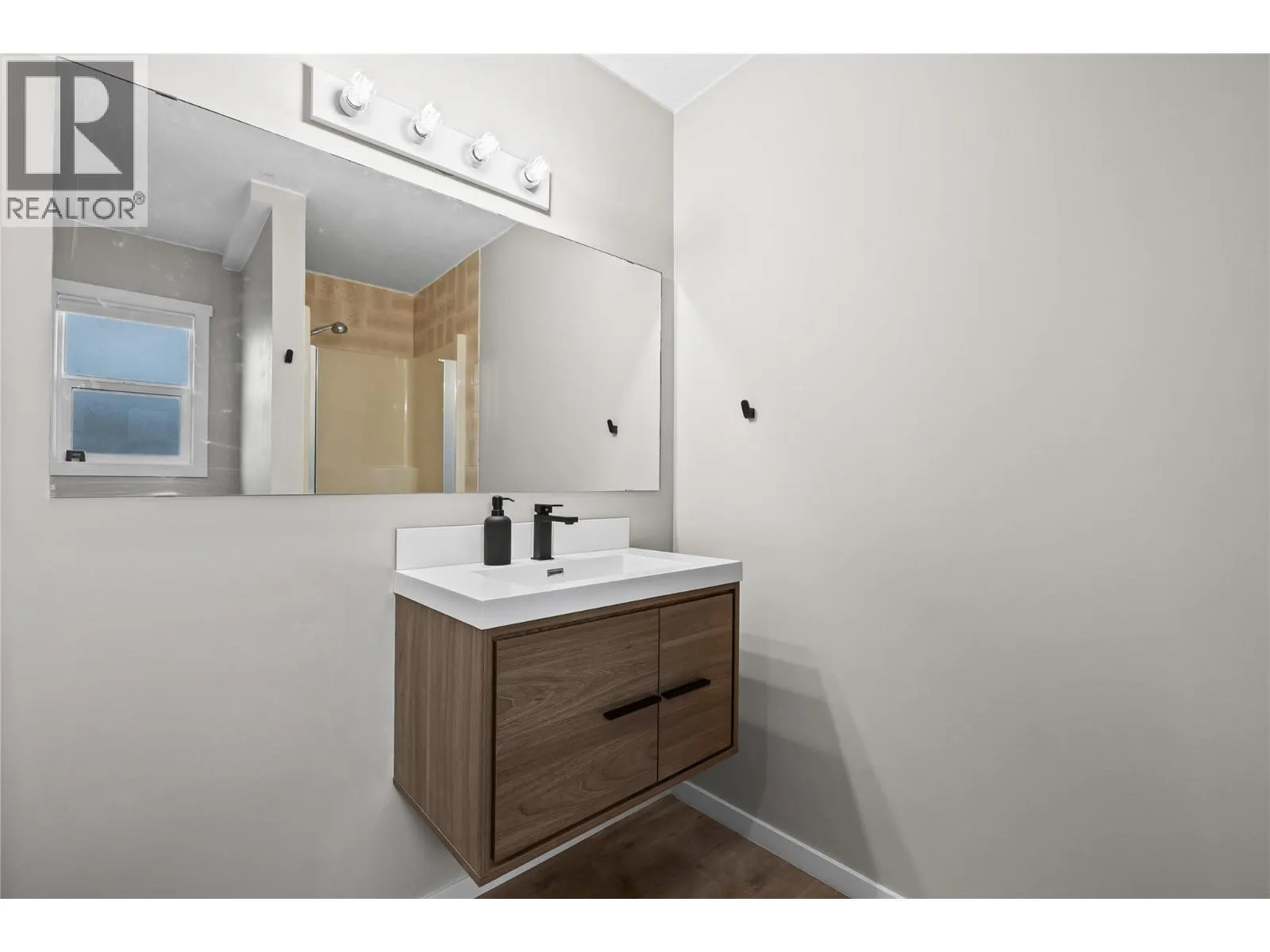 2055 Ethel Street Unit# 14