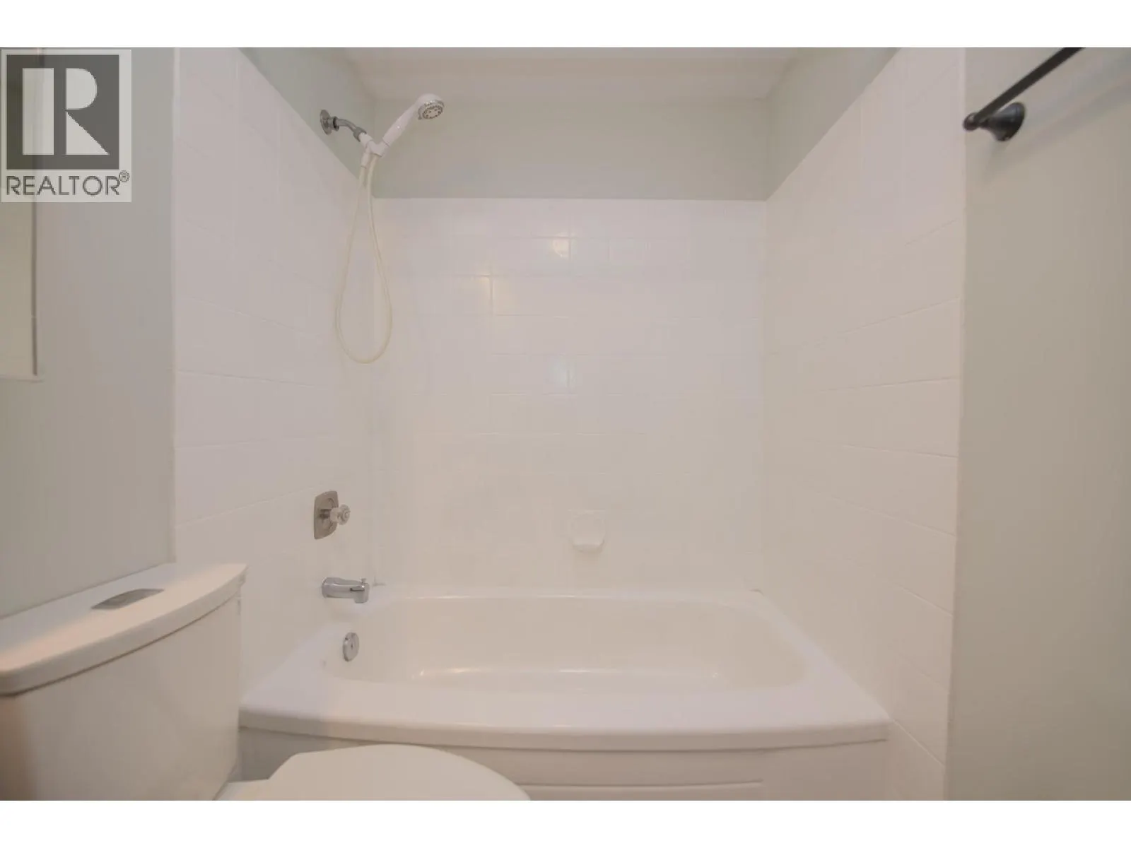 3901 32 Avenue Unit# 203