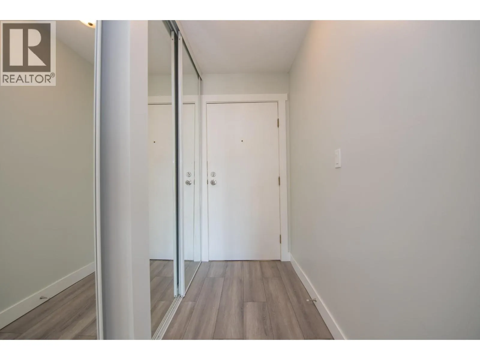 3901 32 Avenue Unit# 203