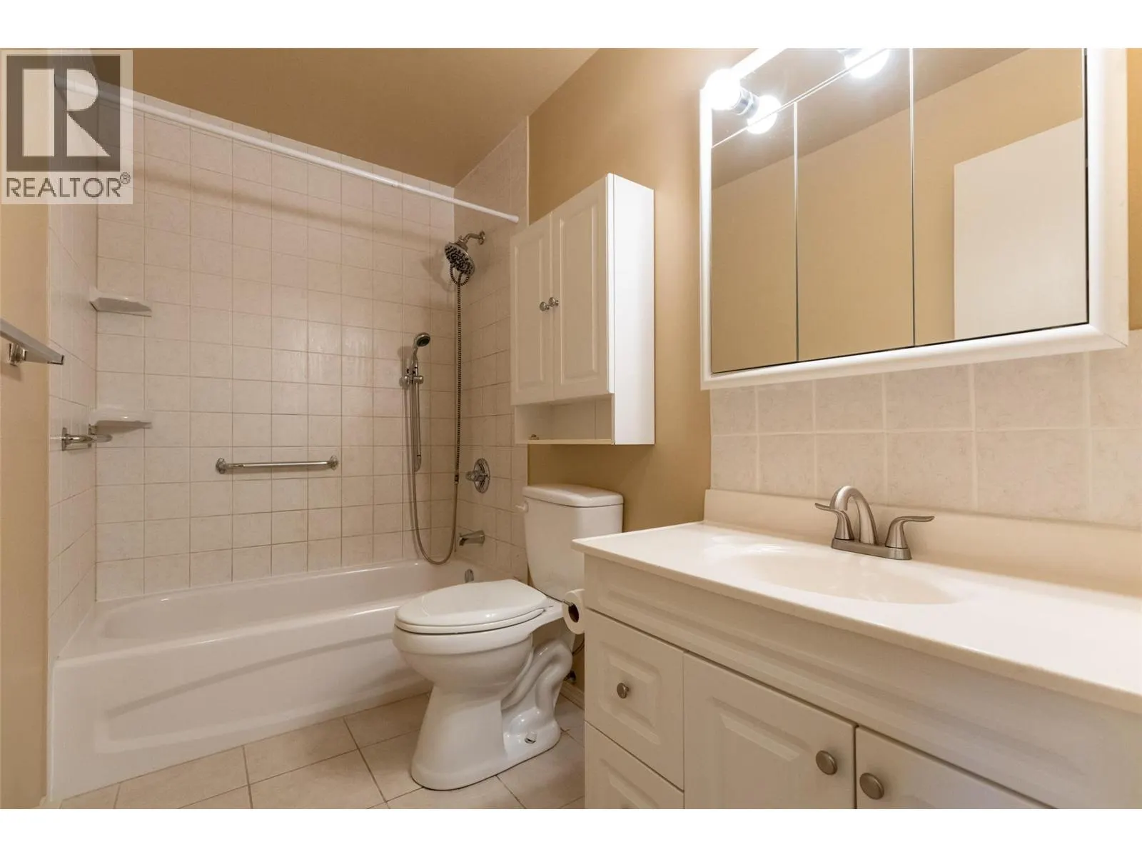 35 Mt Trinity Avenue Unit# B