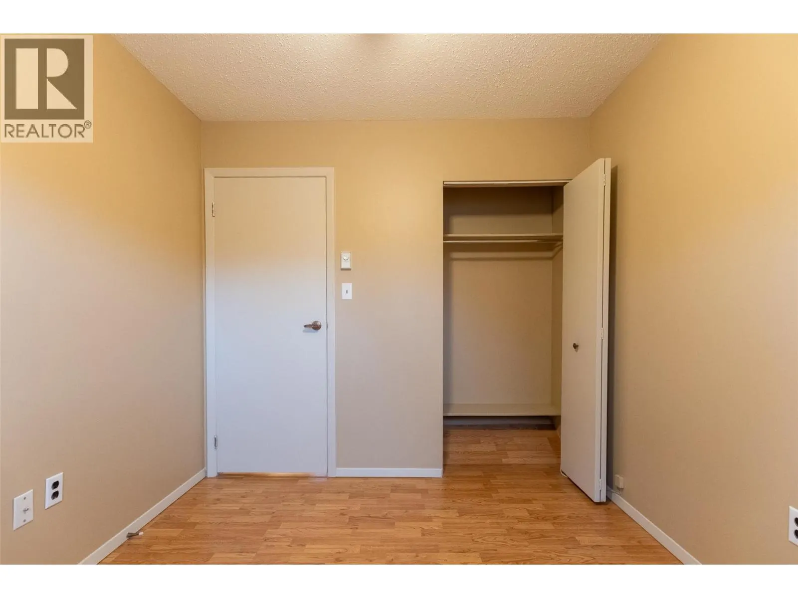 35 Mt Trinity Avenue Unit# B