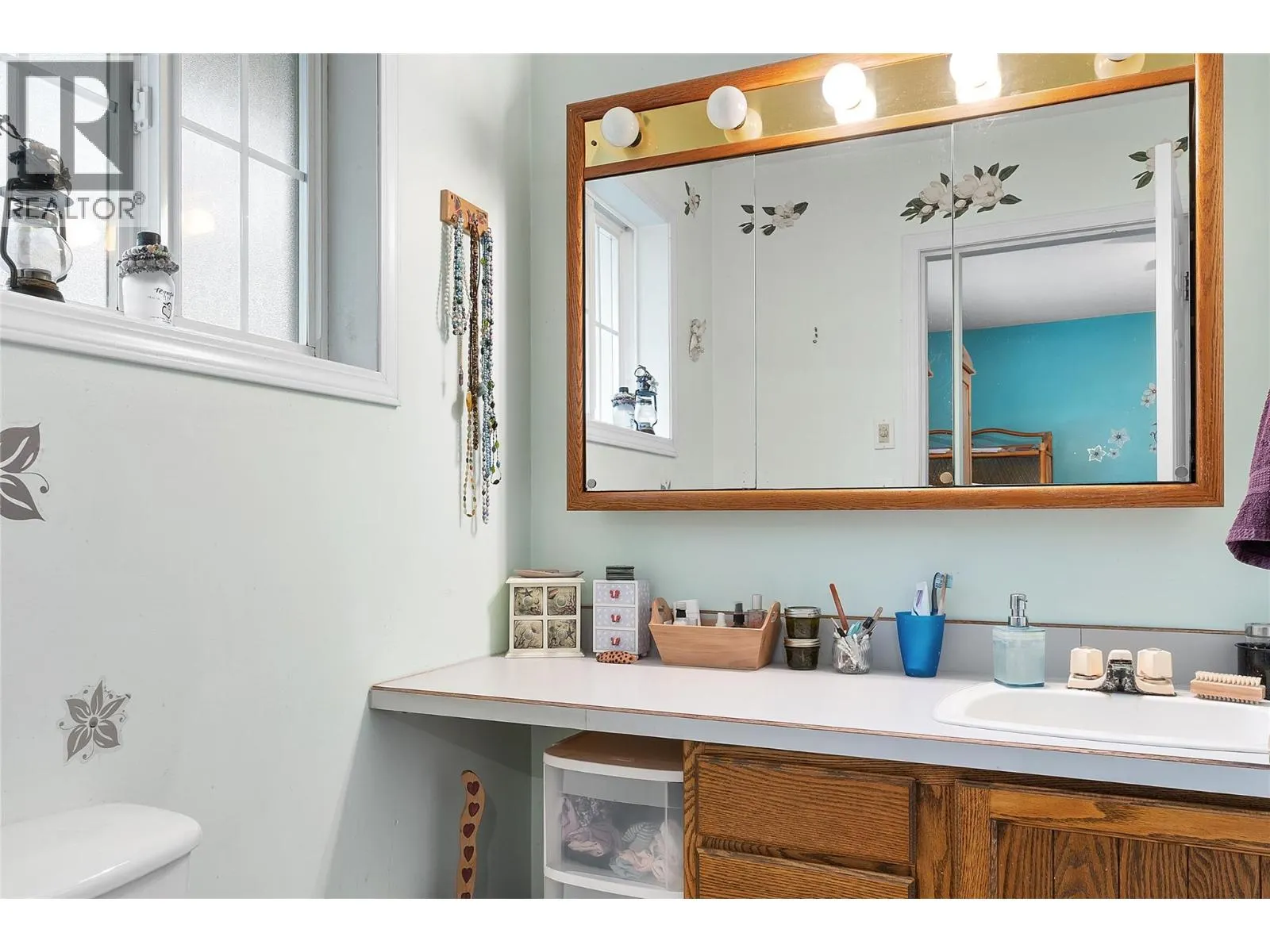 1277 Mountain View Road