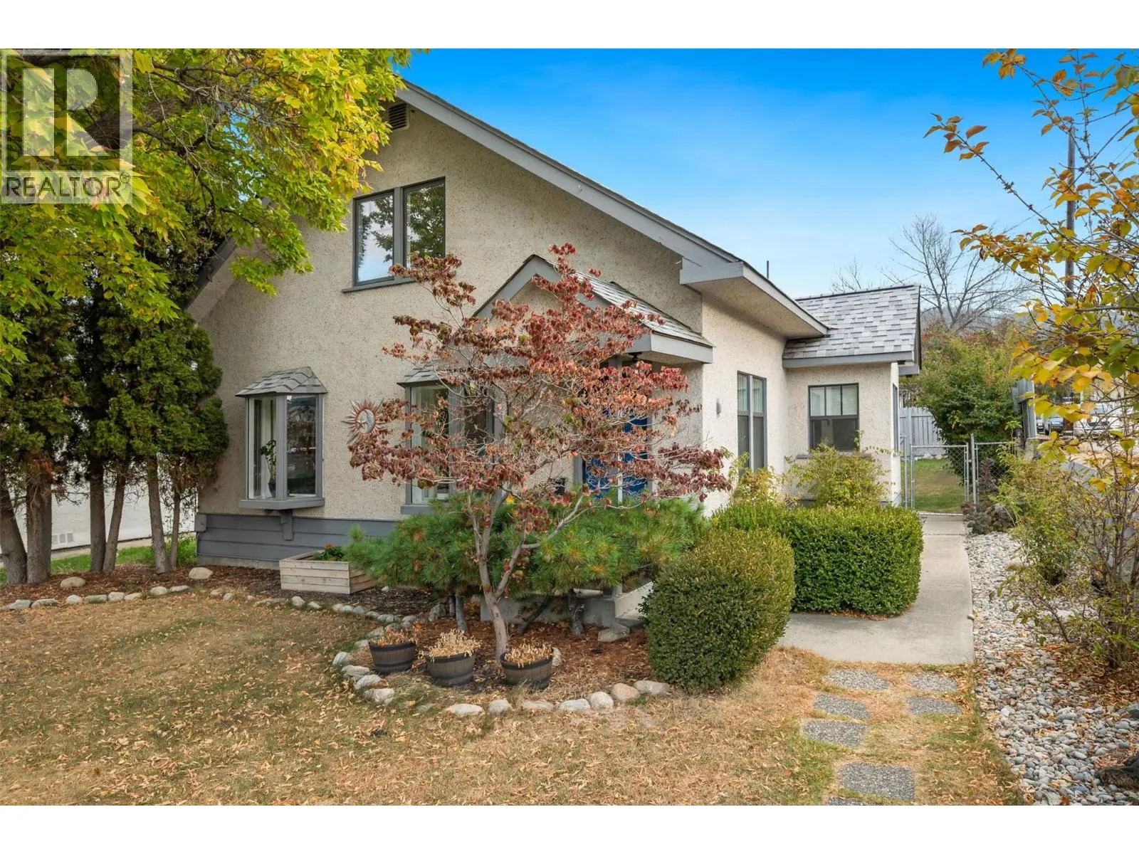 598 Van Horne Street