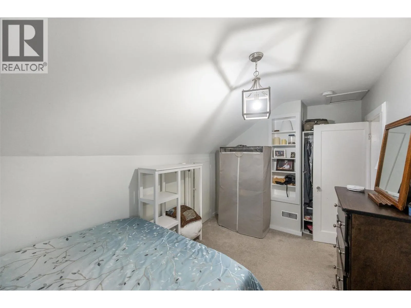 598 Van Horne Street