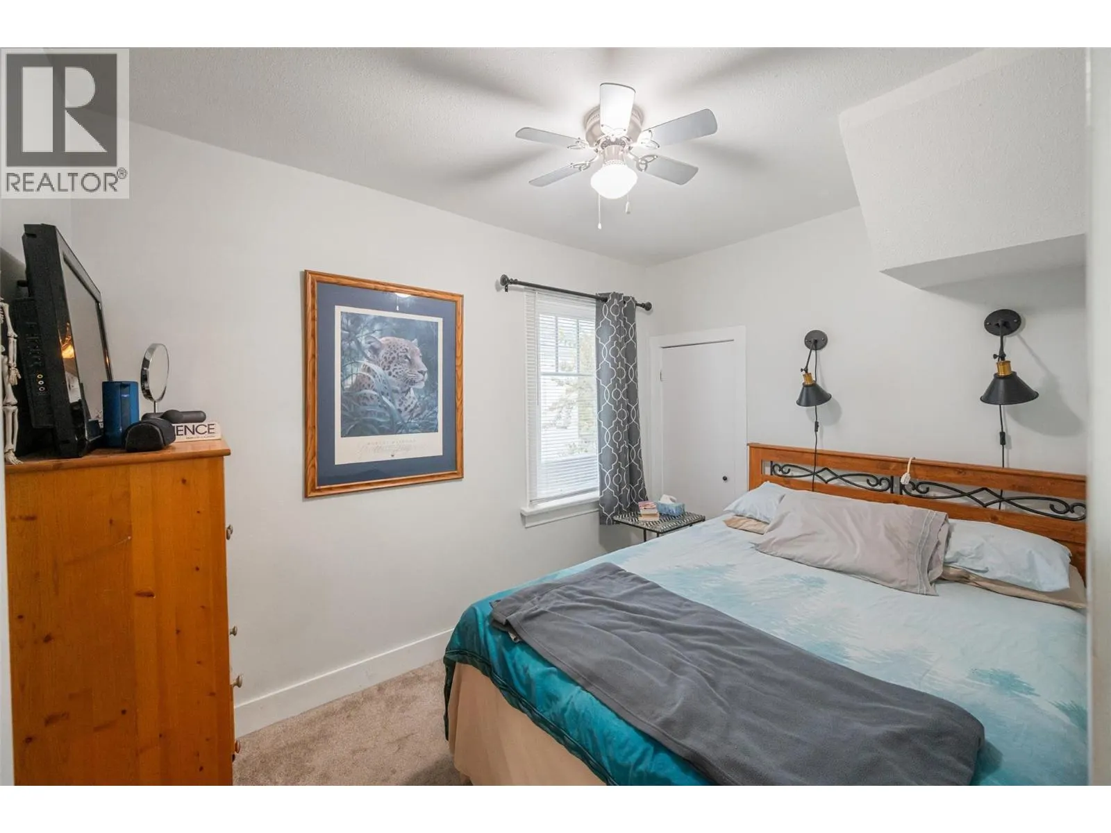 598 Van Horne Street