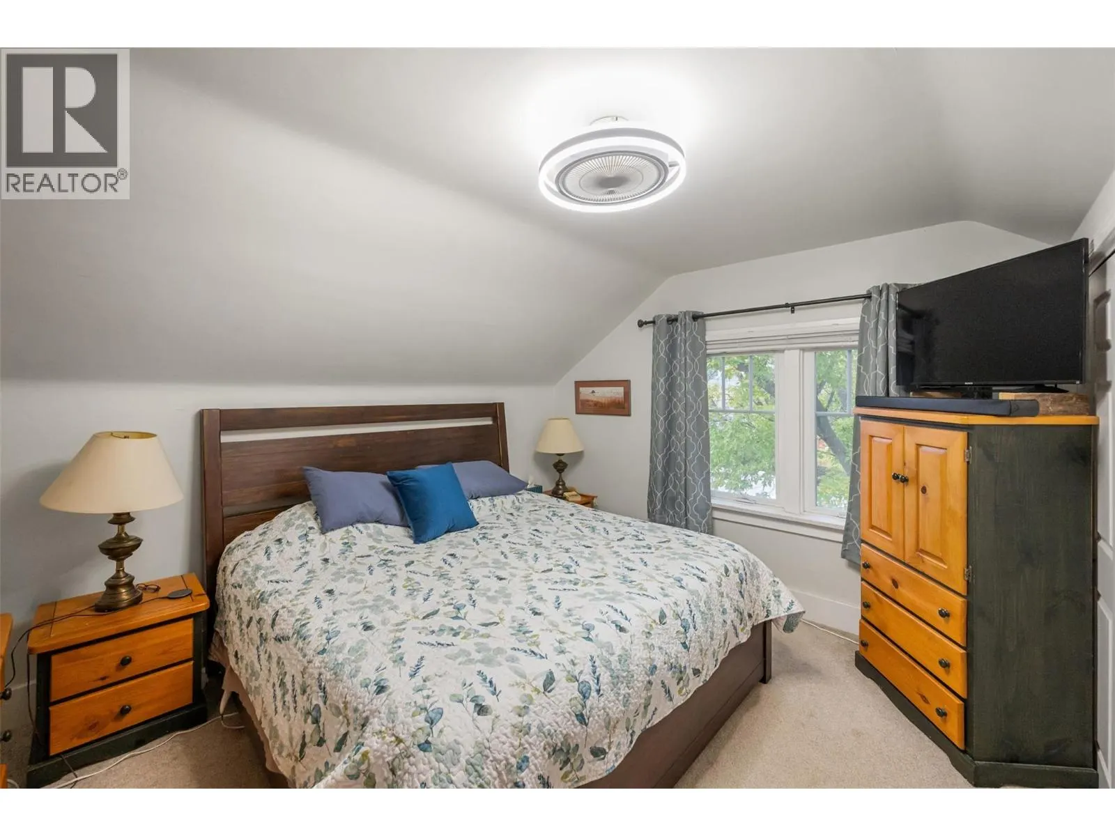 598 Van Horne Street