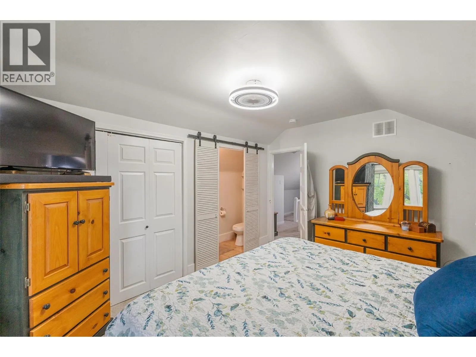 598 Van Horne Street