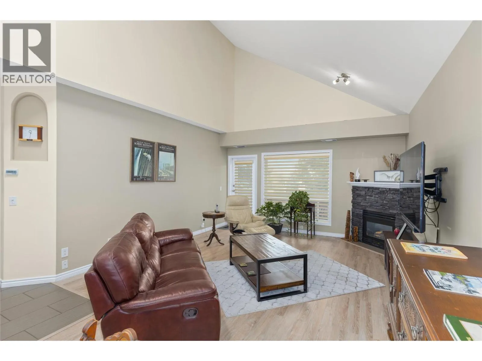 2300 Benvoulin Road Unit# 303
