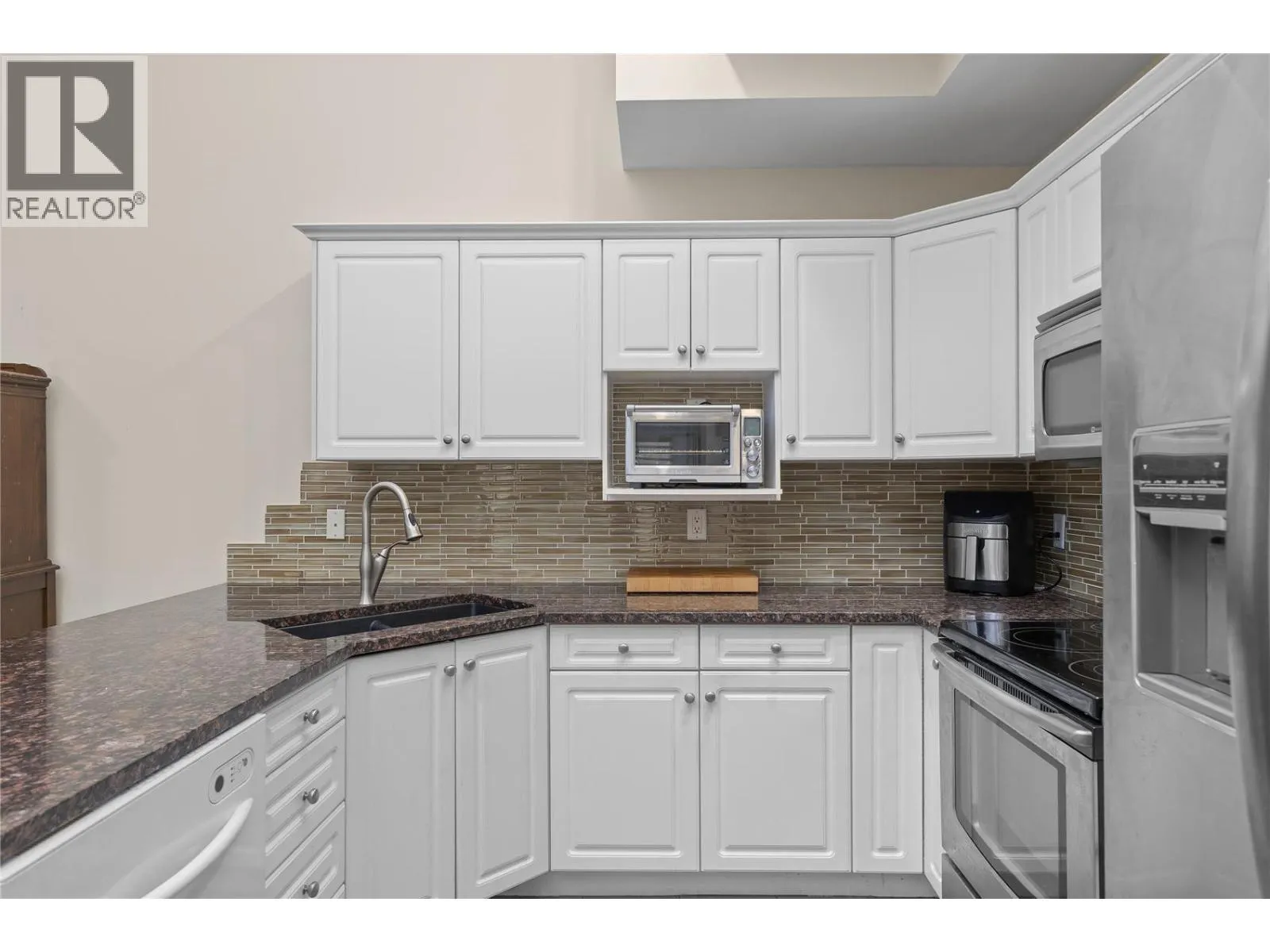 2300 Benvoulin Road Unit# 303