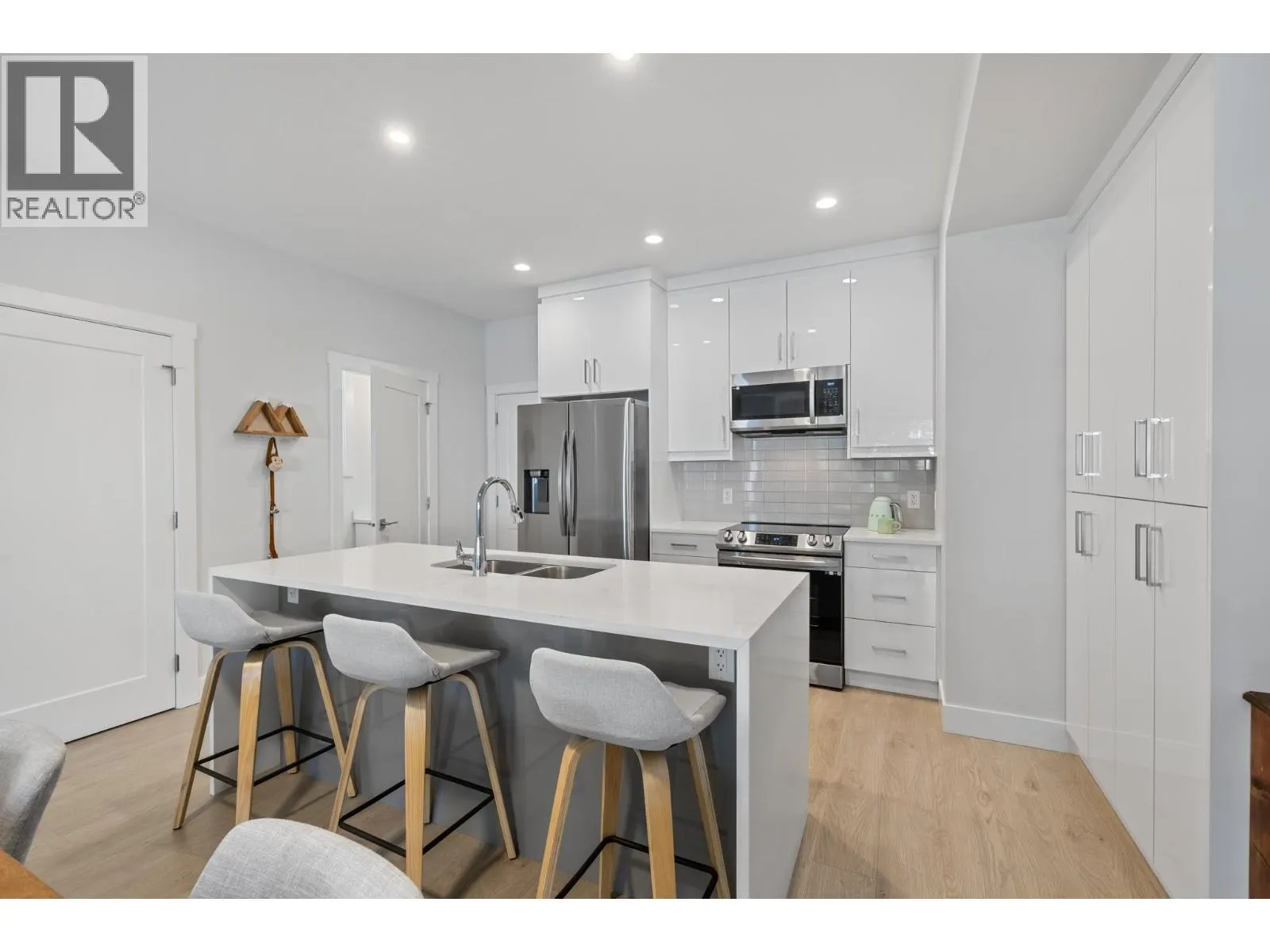 115 Wyndham Crescent Unit# 12