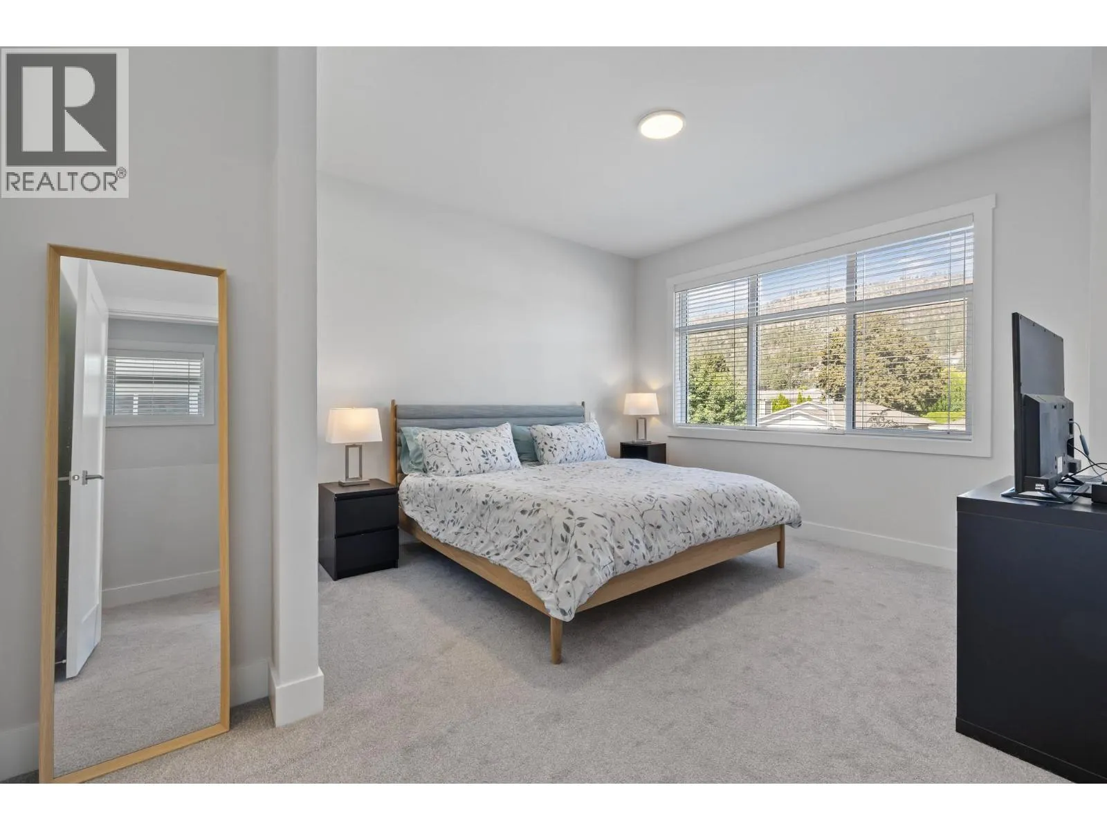 115 Wyndham Crescent Unit# 12