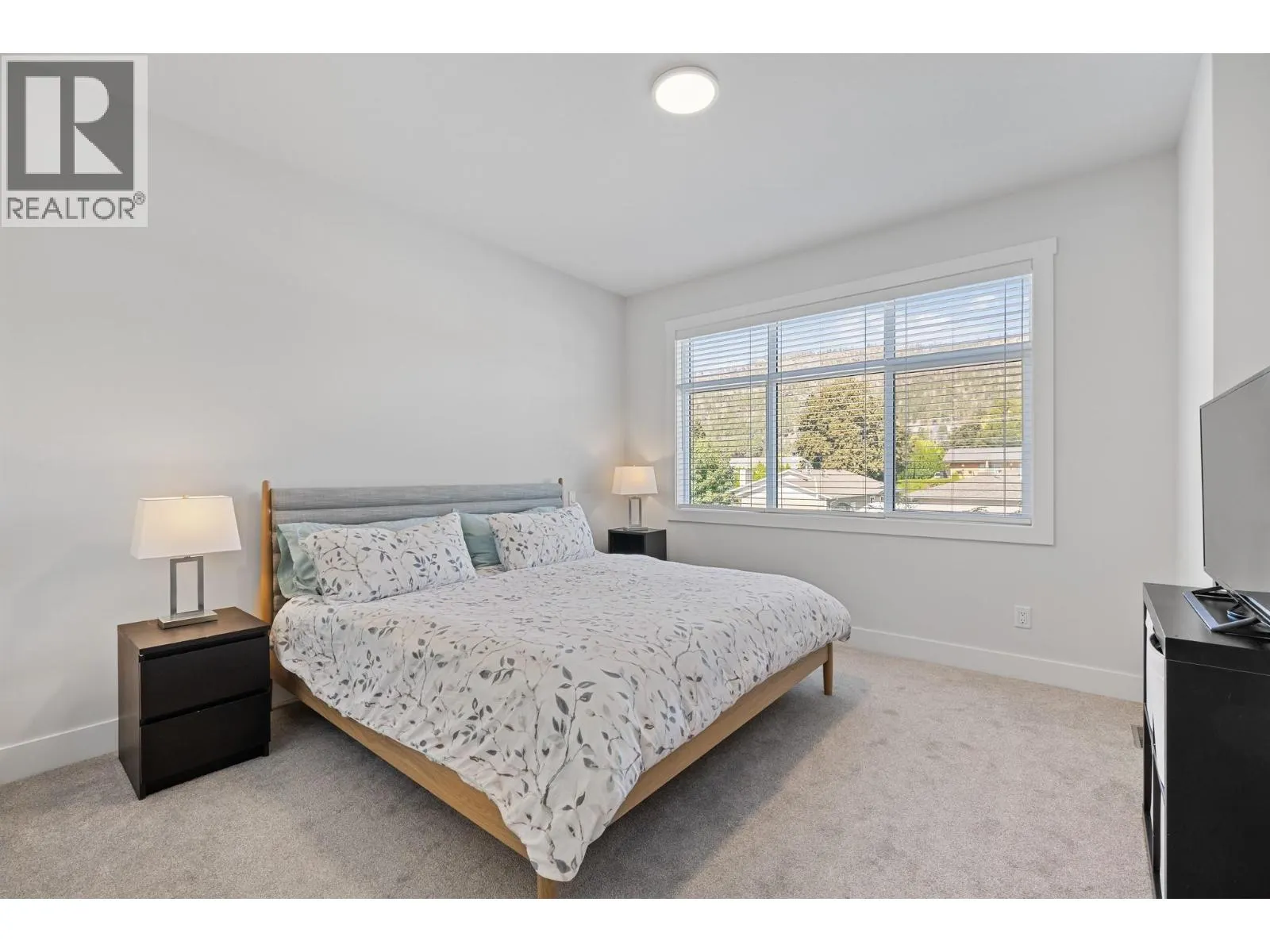 115 Wyndham Crescent Unit# 12