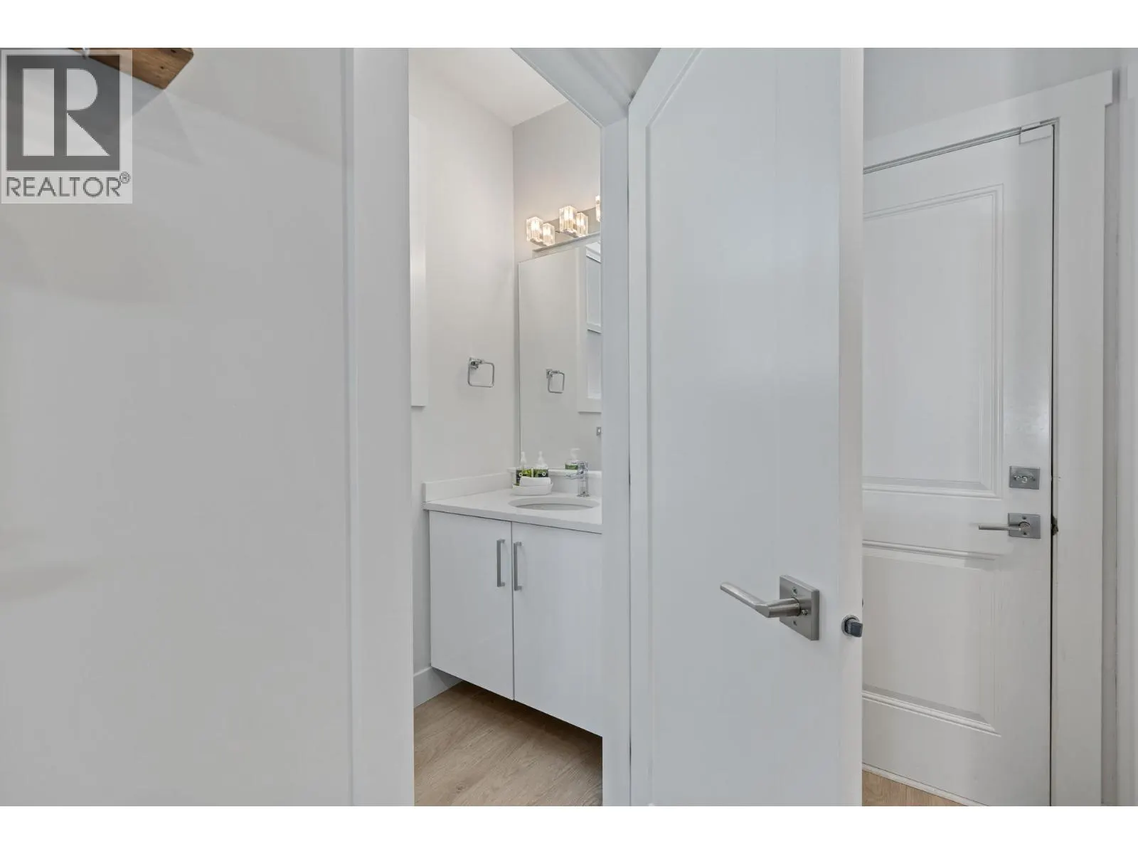 115 Wyndham Crescent Unit# 12